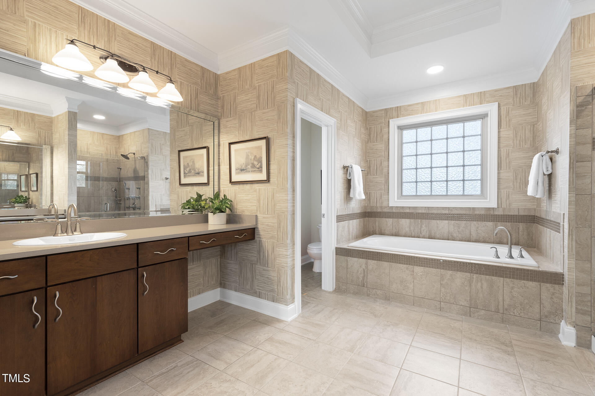 1253 Great Ridge Parkway