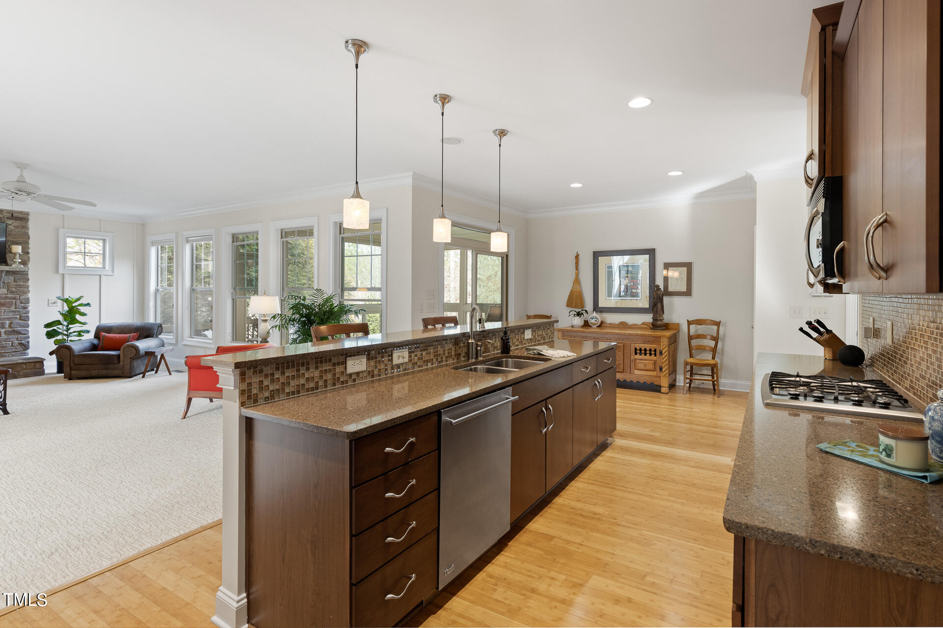 1253 Great Ridge Parkway