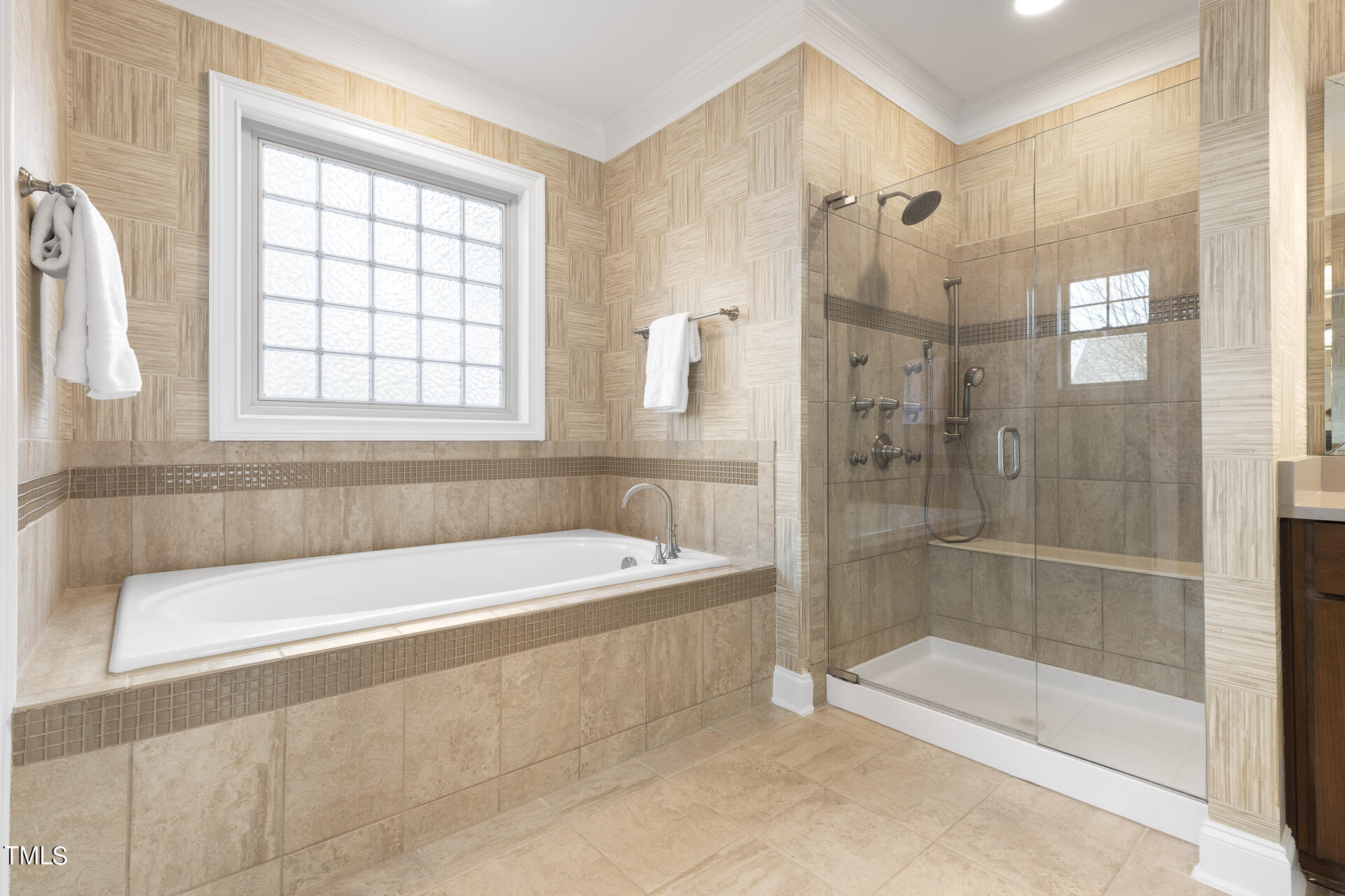 1253 Great Ridge Parkway