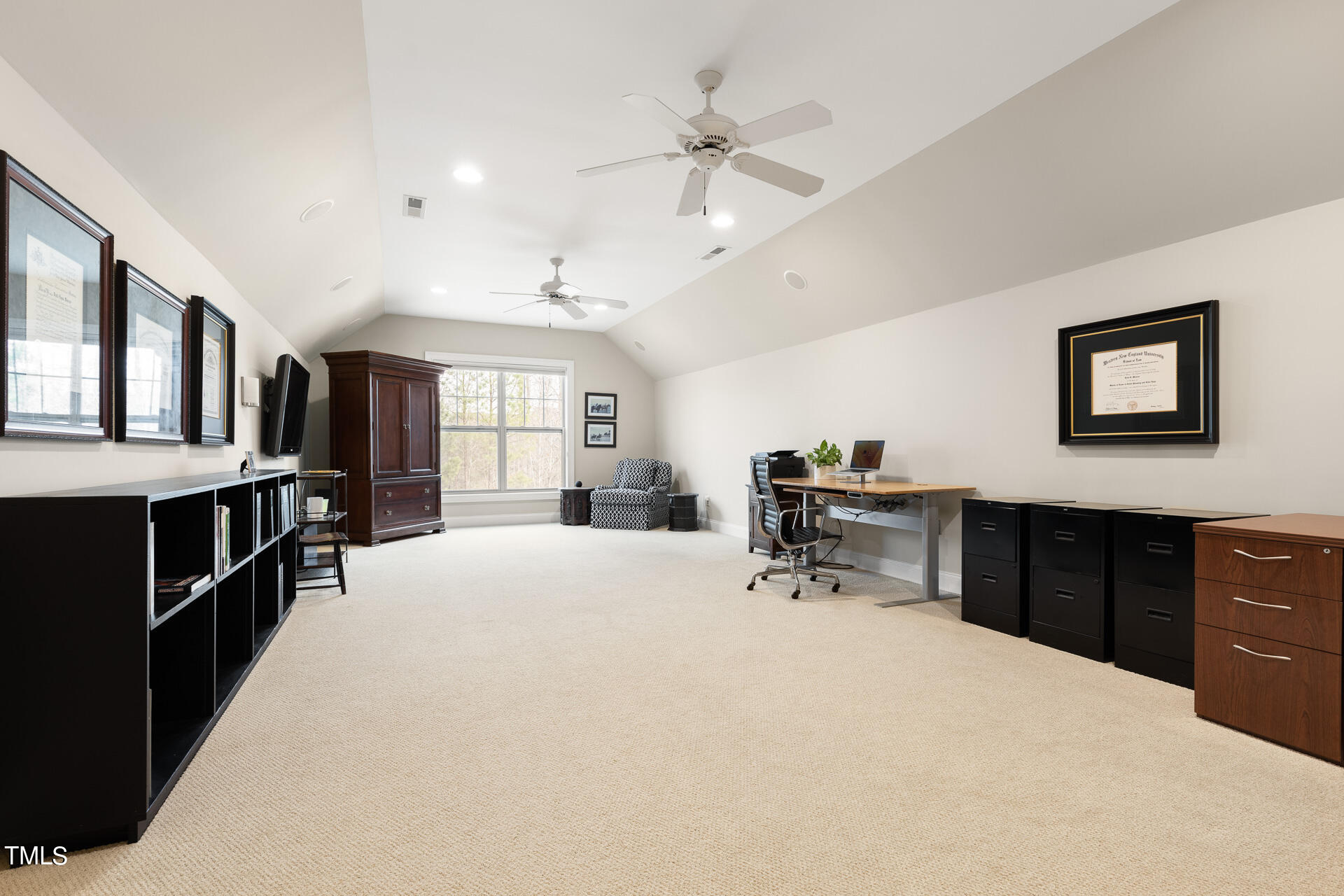 1253 Great Ridge Parkway