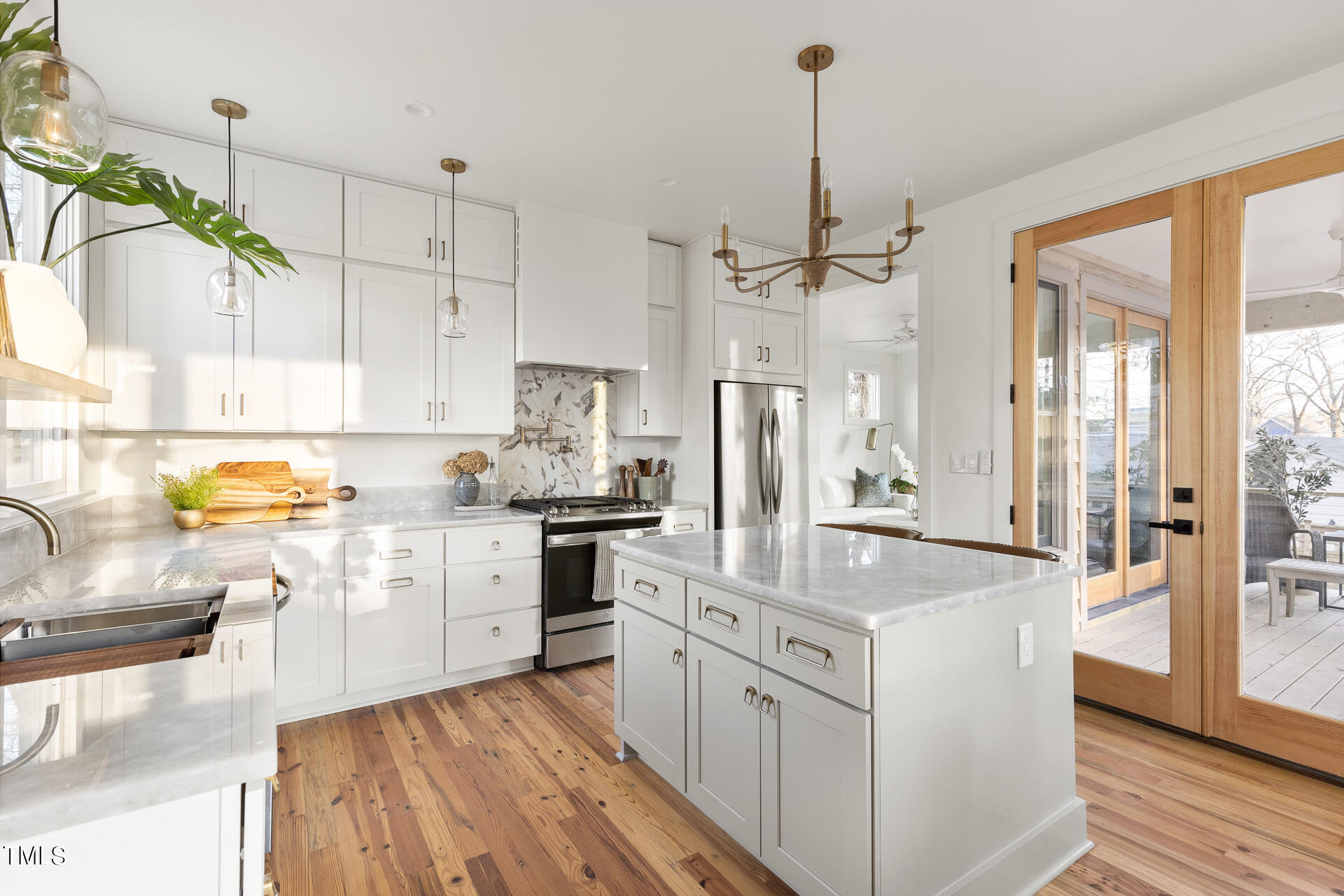 208b E Trinity Avenue