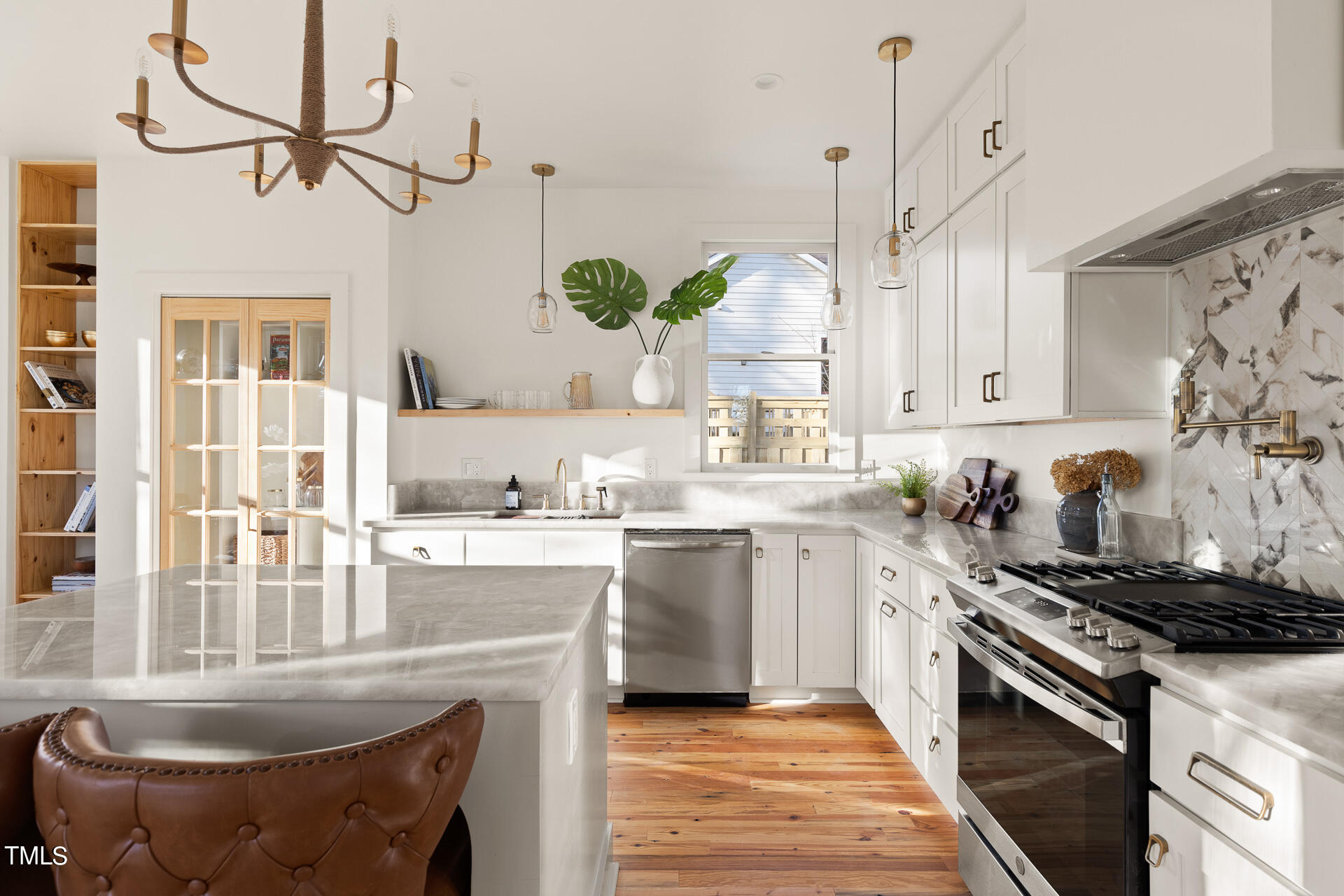 208b E Trinity Avenue