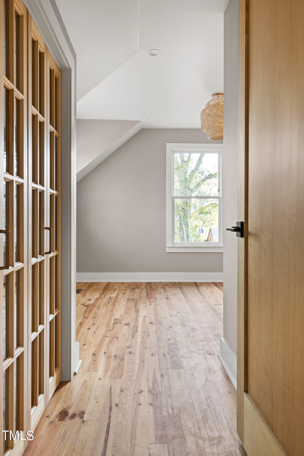 208b E Trinity Avenue