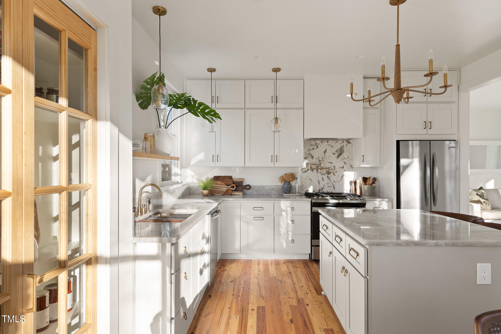 208b E Trinity Avenue