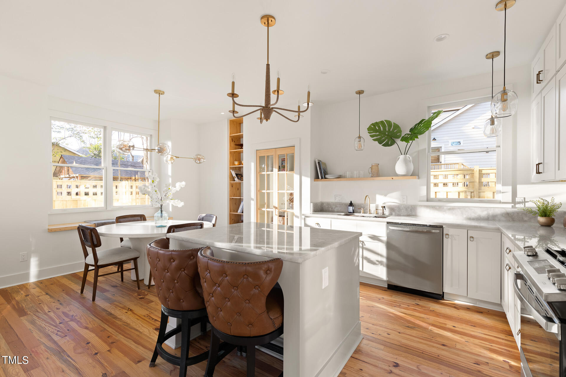 208b E Trinity Avenue