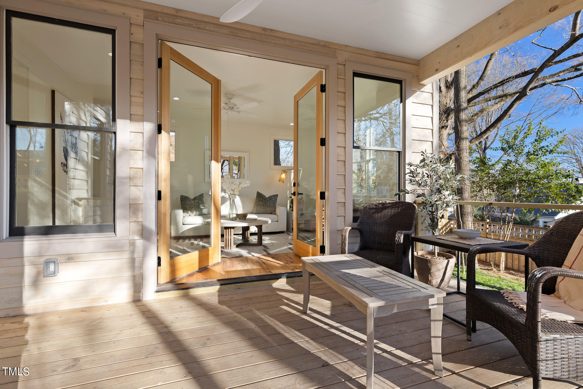 208b E Trinity Avenue