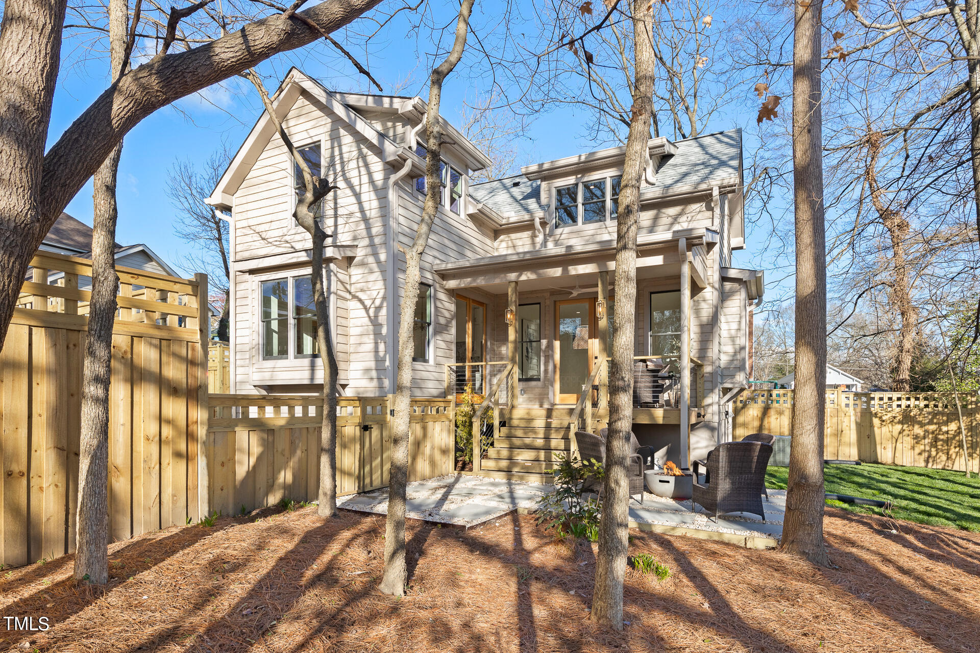 208b E Trinity Avenue