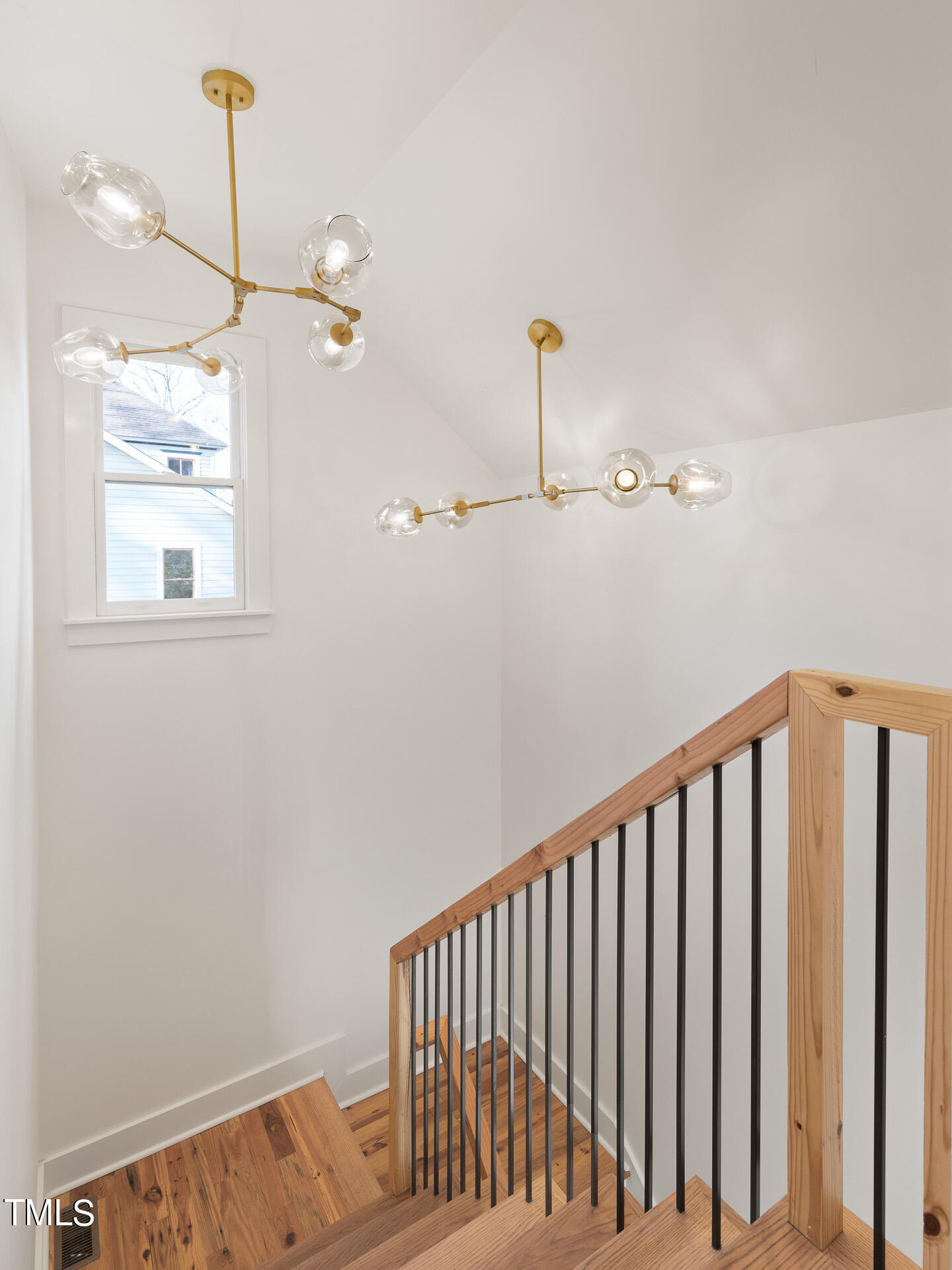 208b E Trinity Avenue