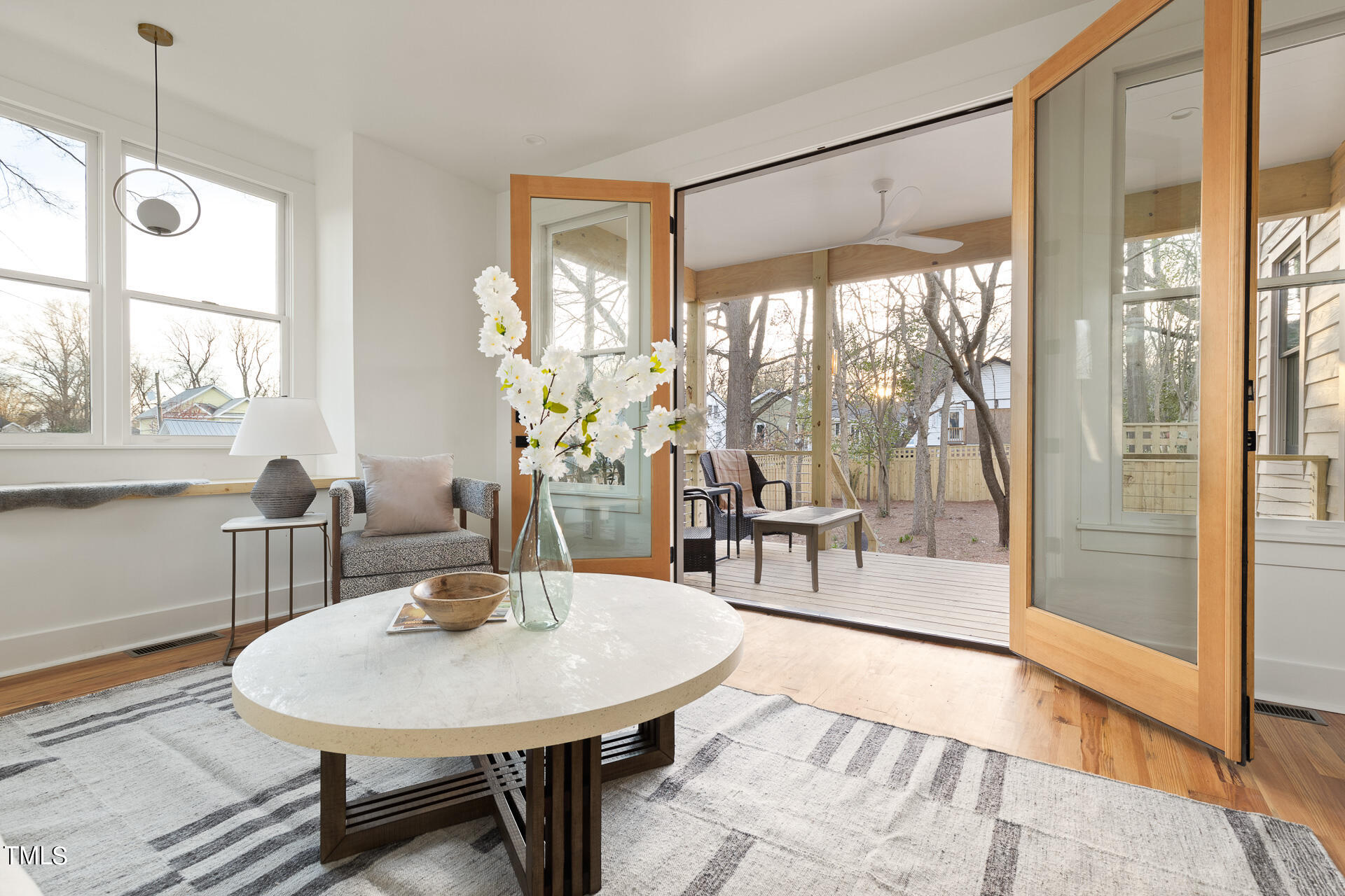 208b E Trinity Avenue