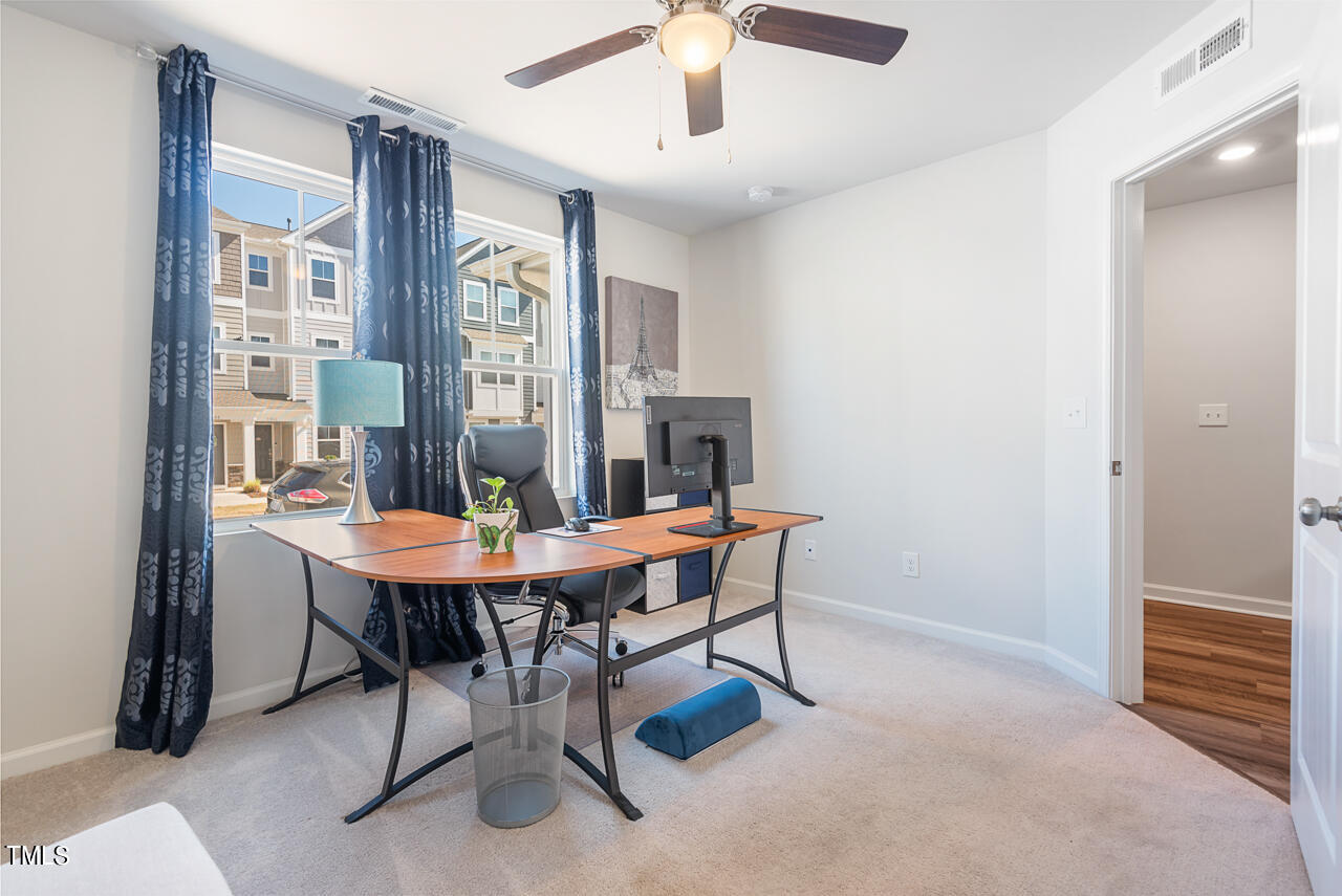 5943 Illuminate Avenue