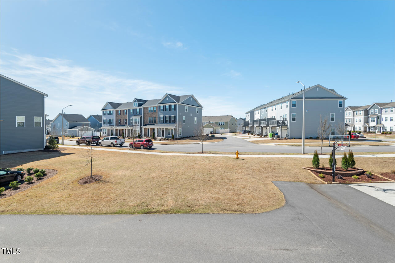 5943 Illuminate Avenue