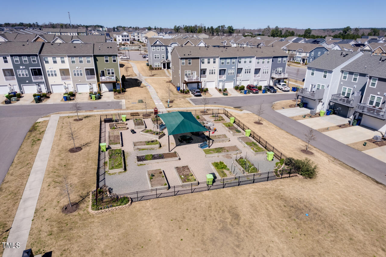 5943 Illuminate Avenue