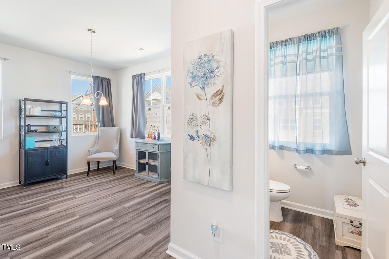 5943 Illuminate Avenue