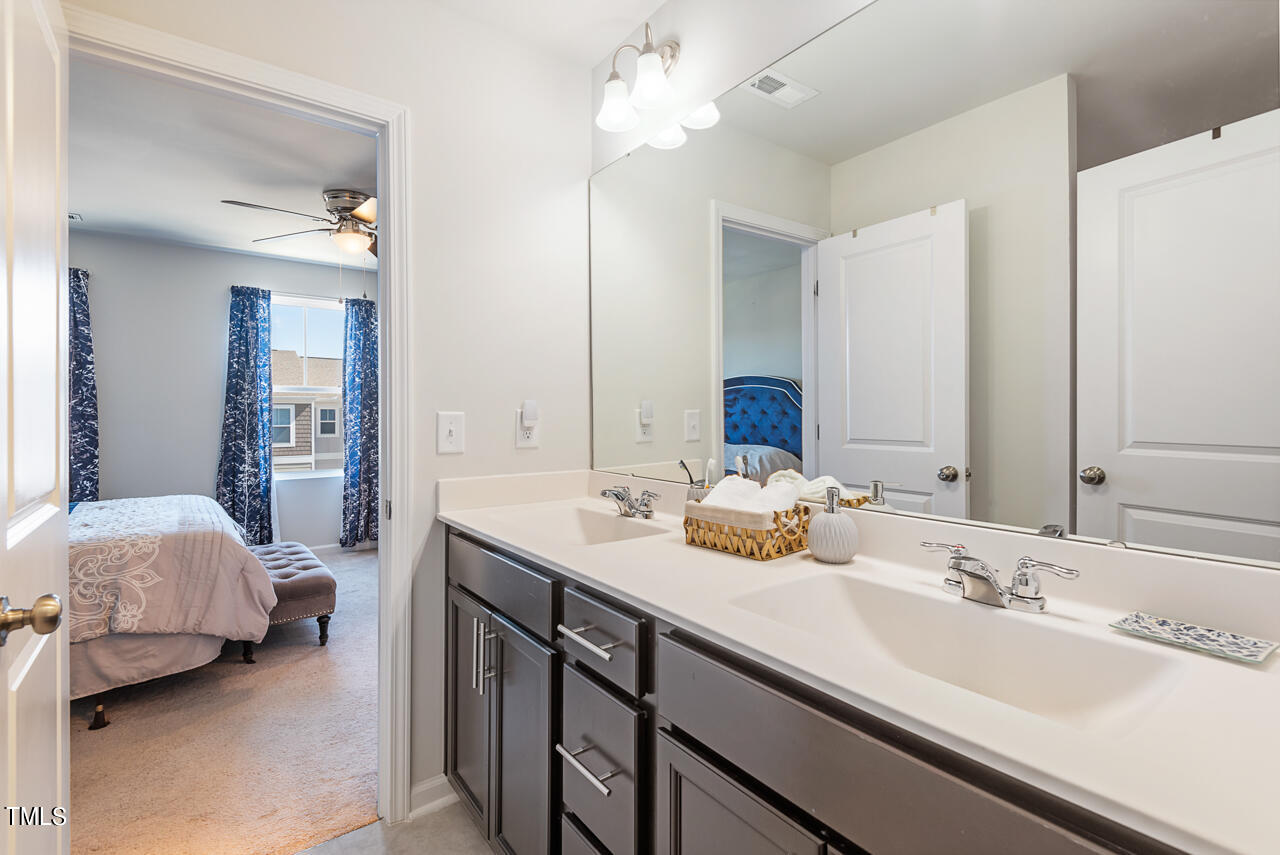 5943 Illuminate Avenue