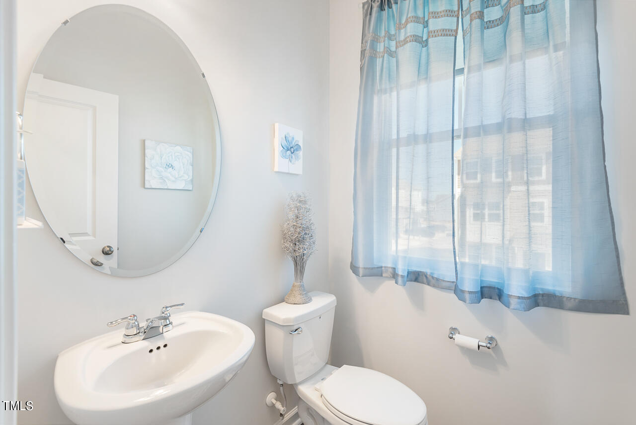 5943 Illuminate Avenue