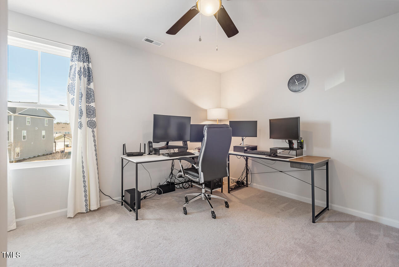 5943 Illuminate Avenue