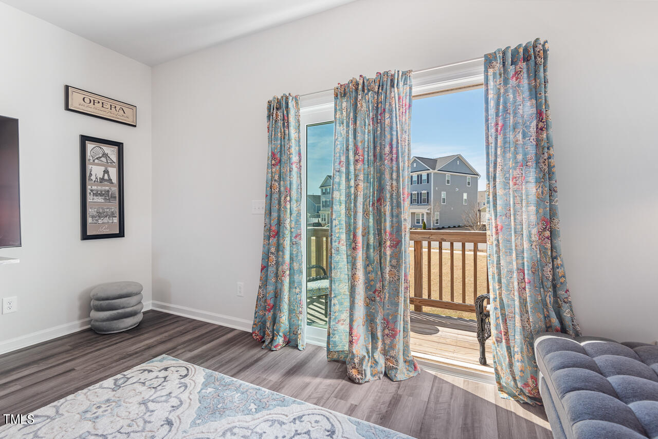 5943 Illuminate Avenue