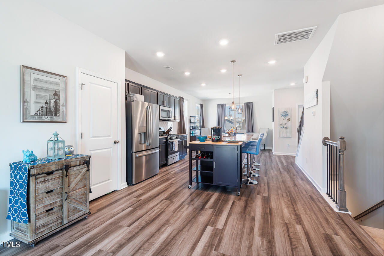 5943 Illuminate Avenue