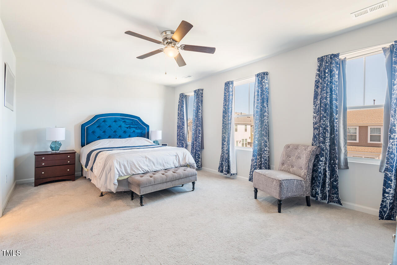 5943 Illuminate Avenue