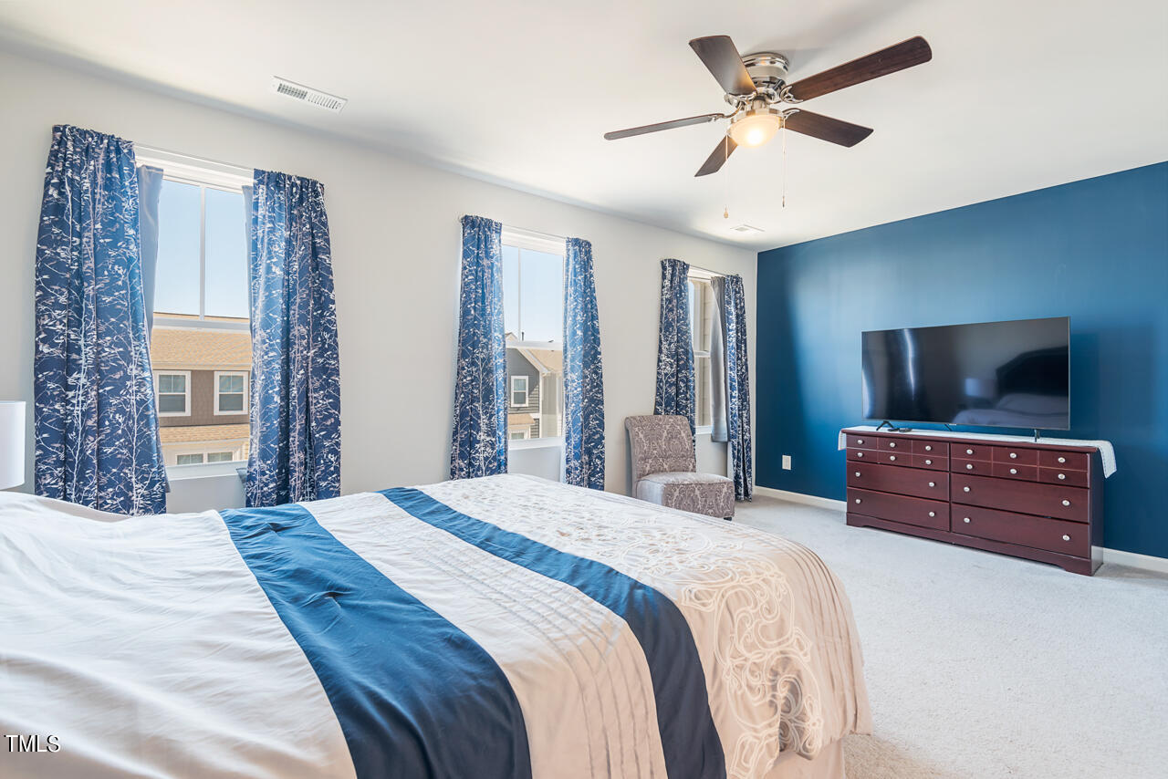 5943 Illuminate Avenue