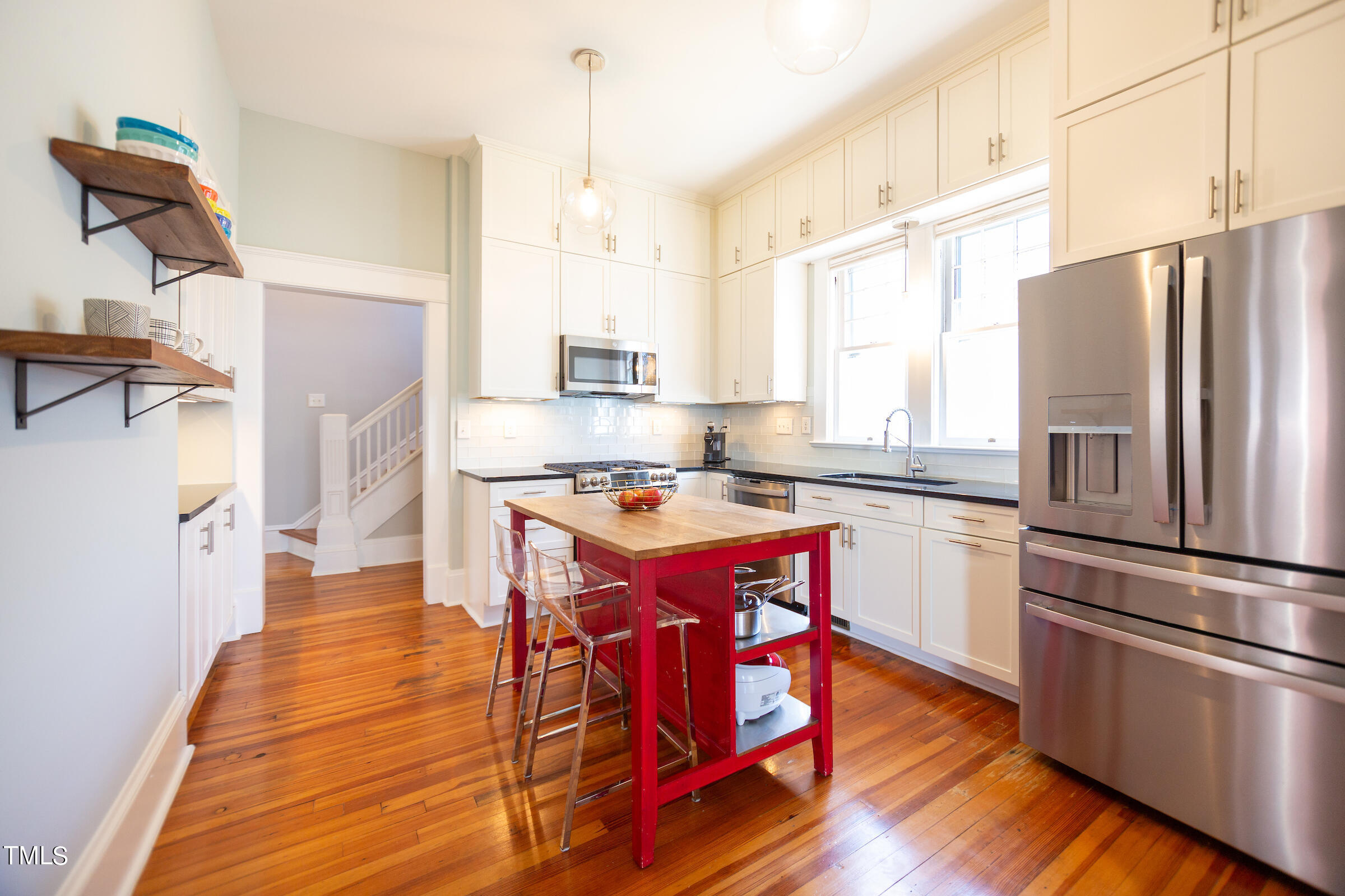 120 W Lynch Street