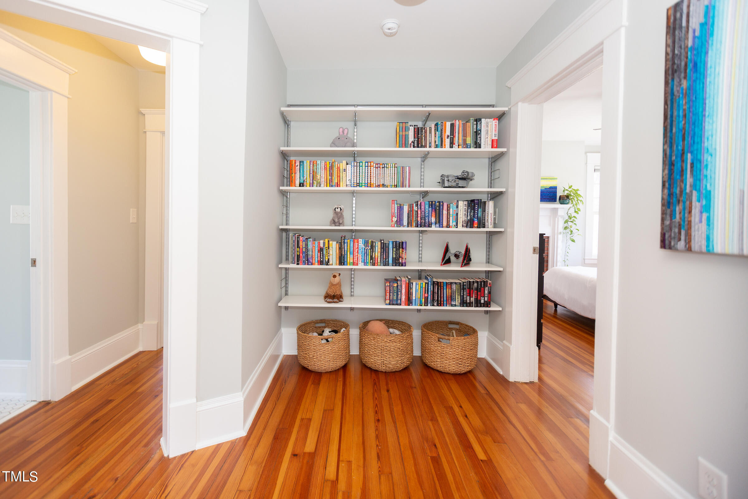 120 W Lynch Street