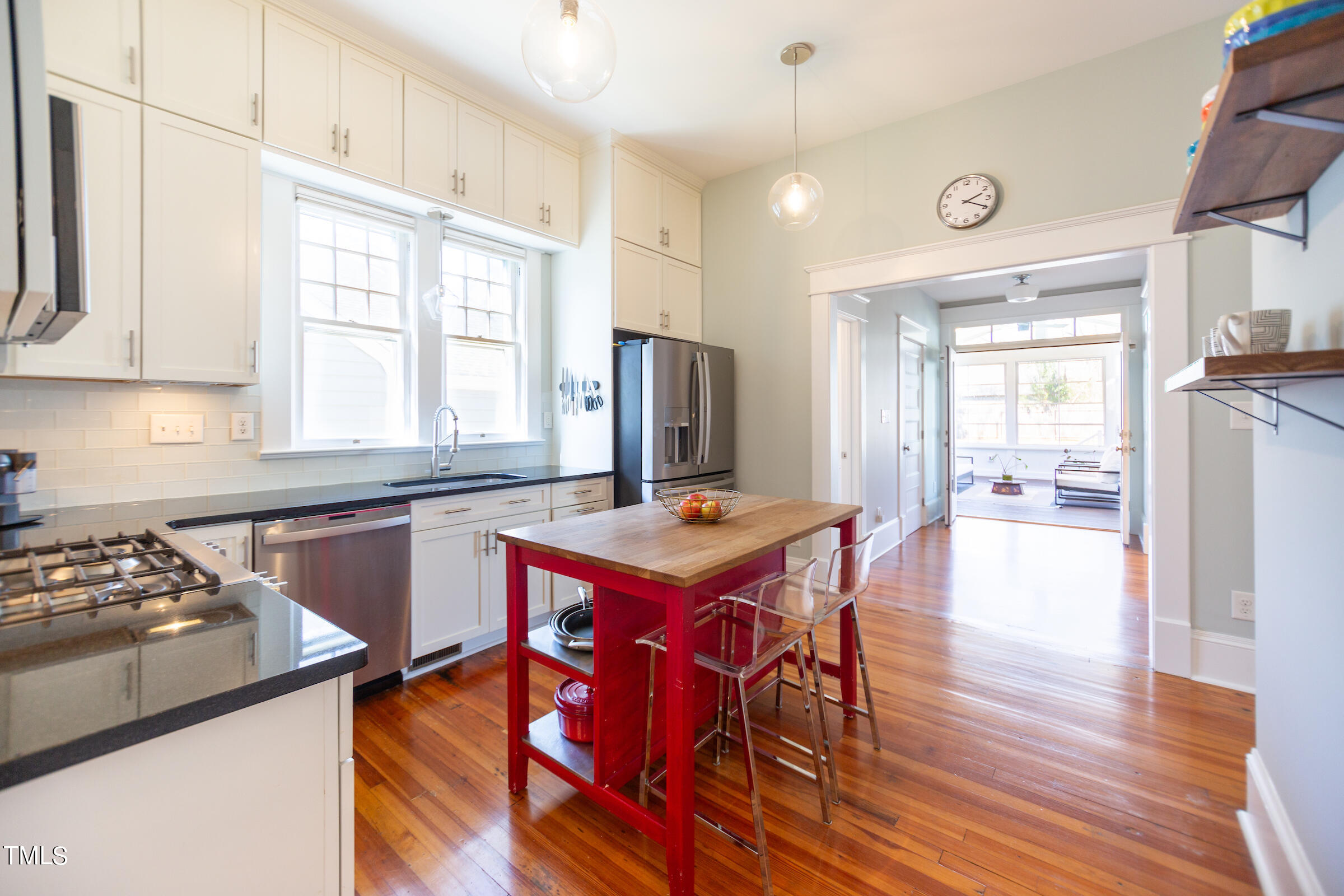 120 W Lynch Street