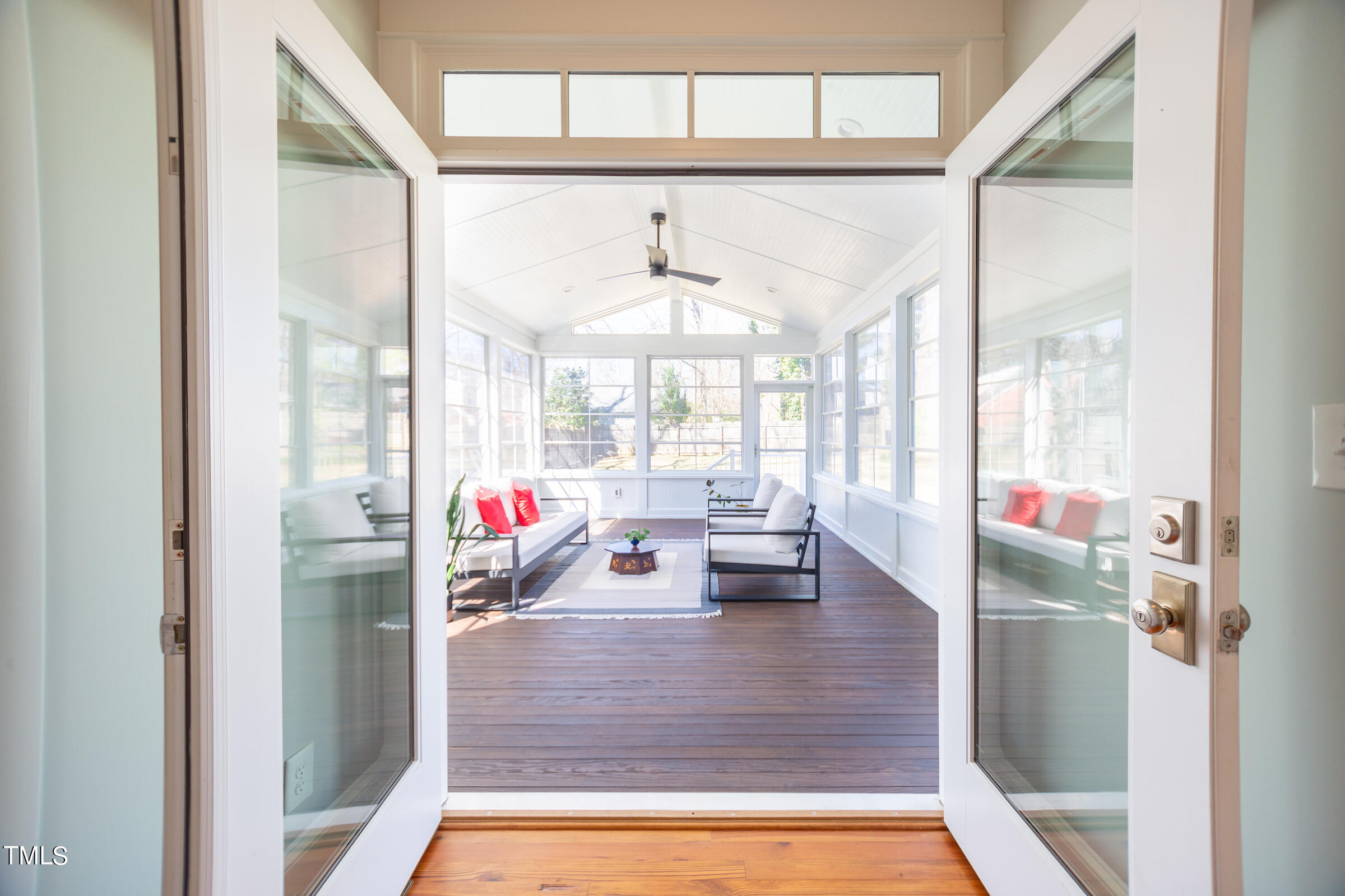 120 W Lynch Street