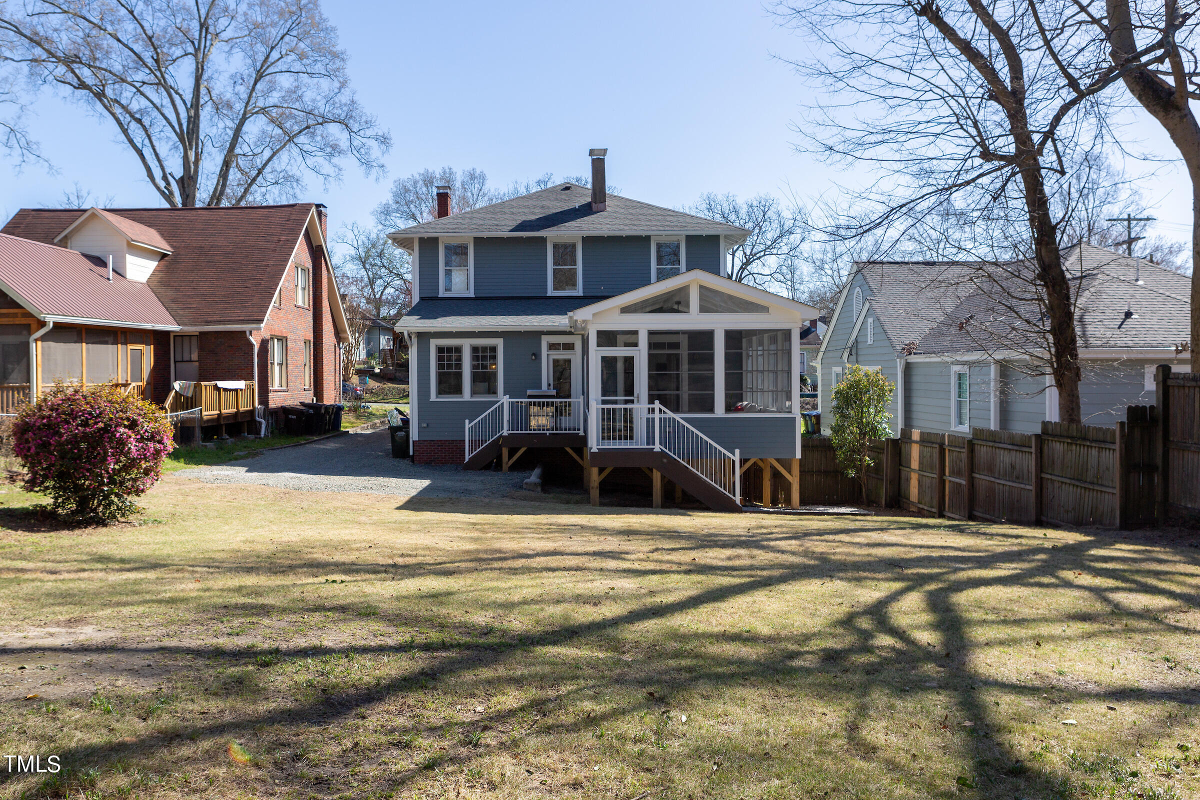 120 W Lynch Street