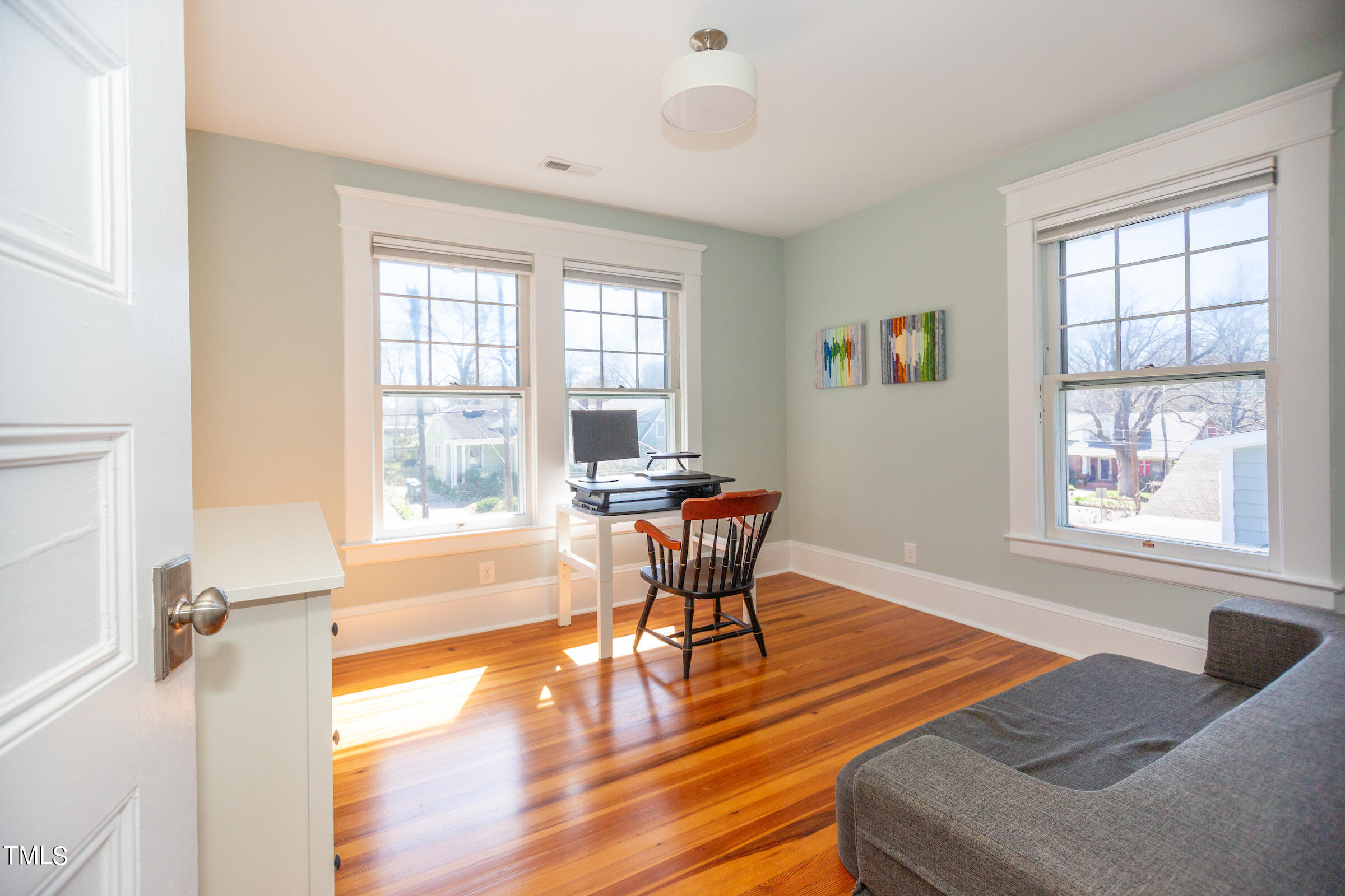 120 W Lynch Street