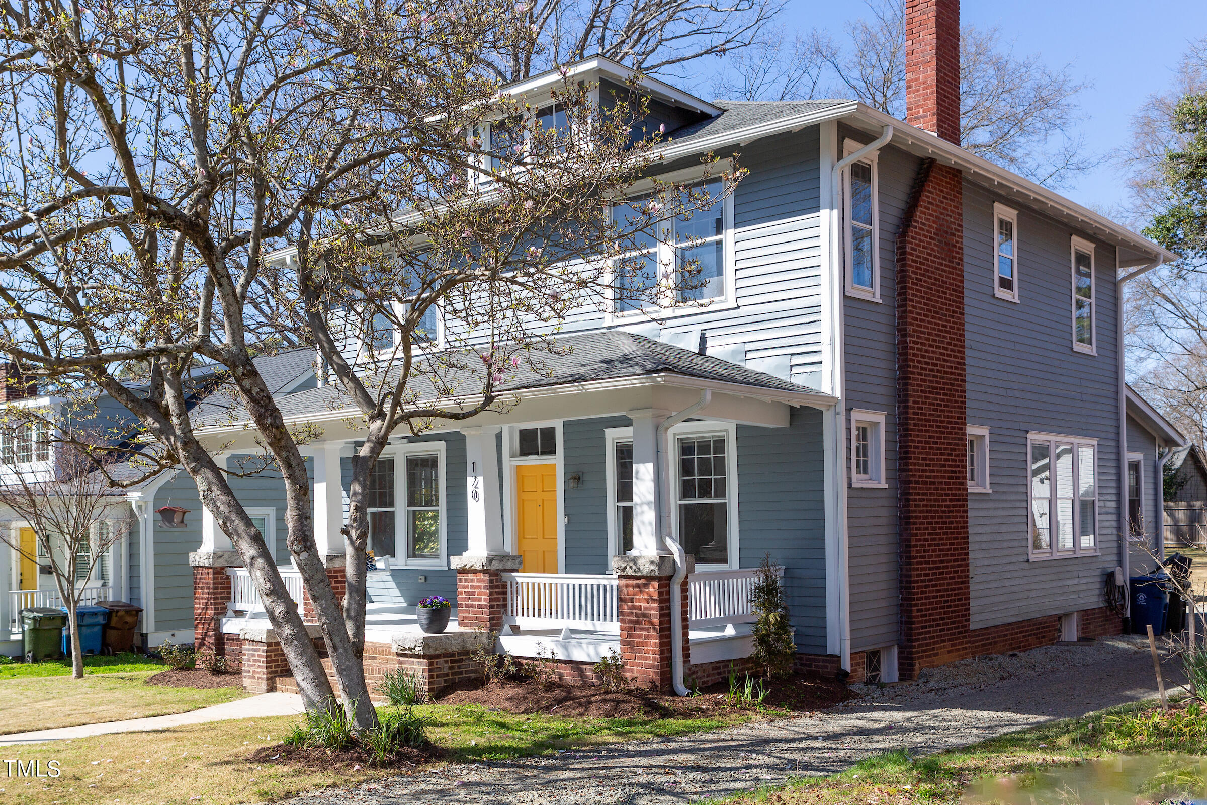 120 W Lynch Street