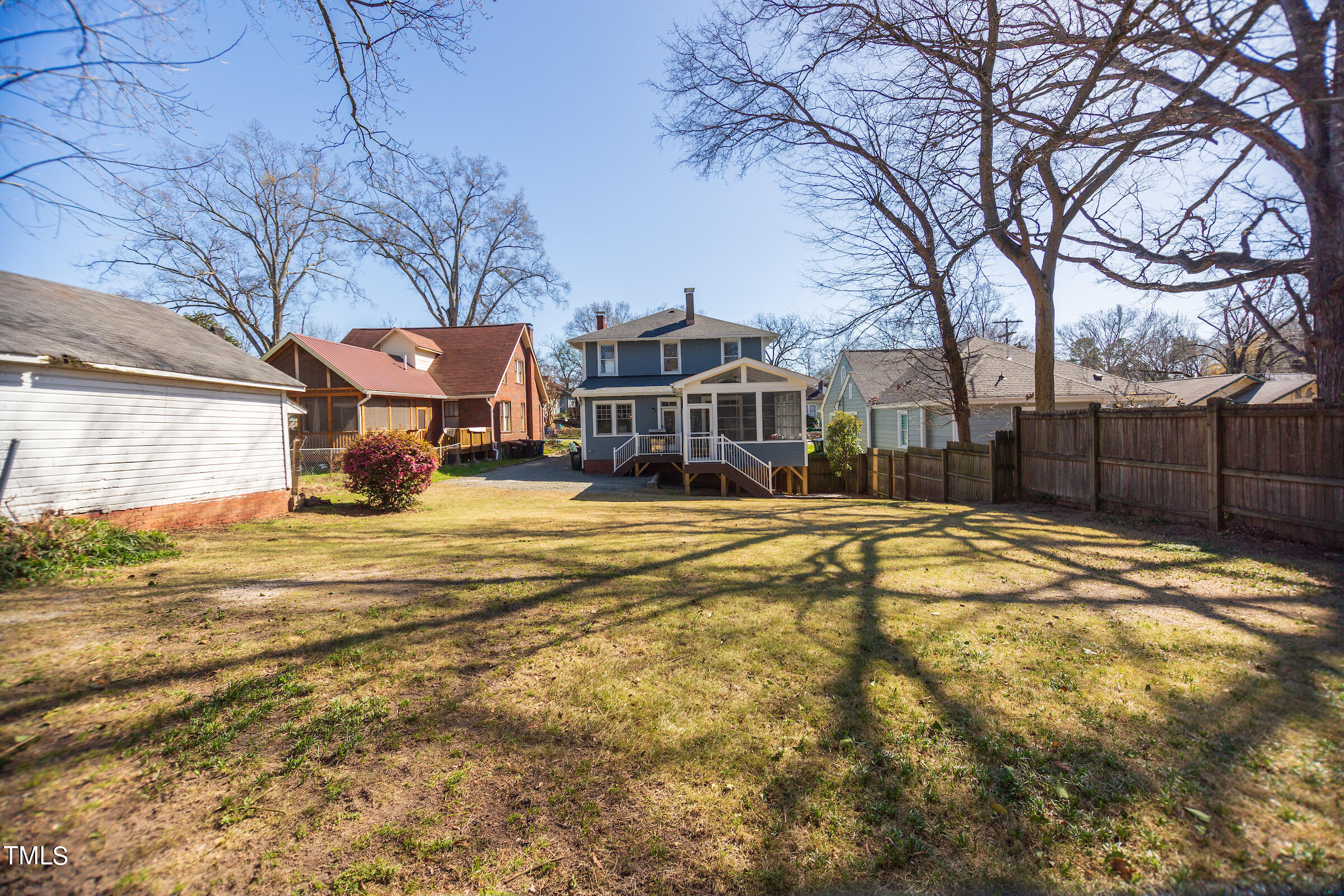 120 W Lynch Street