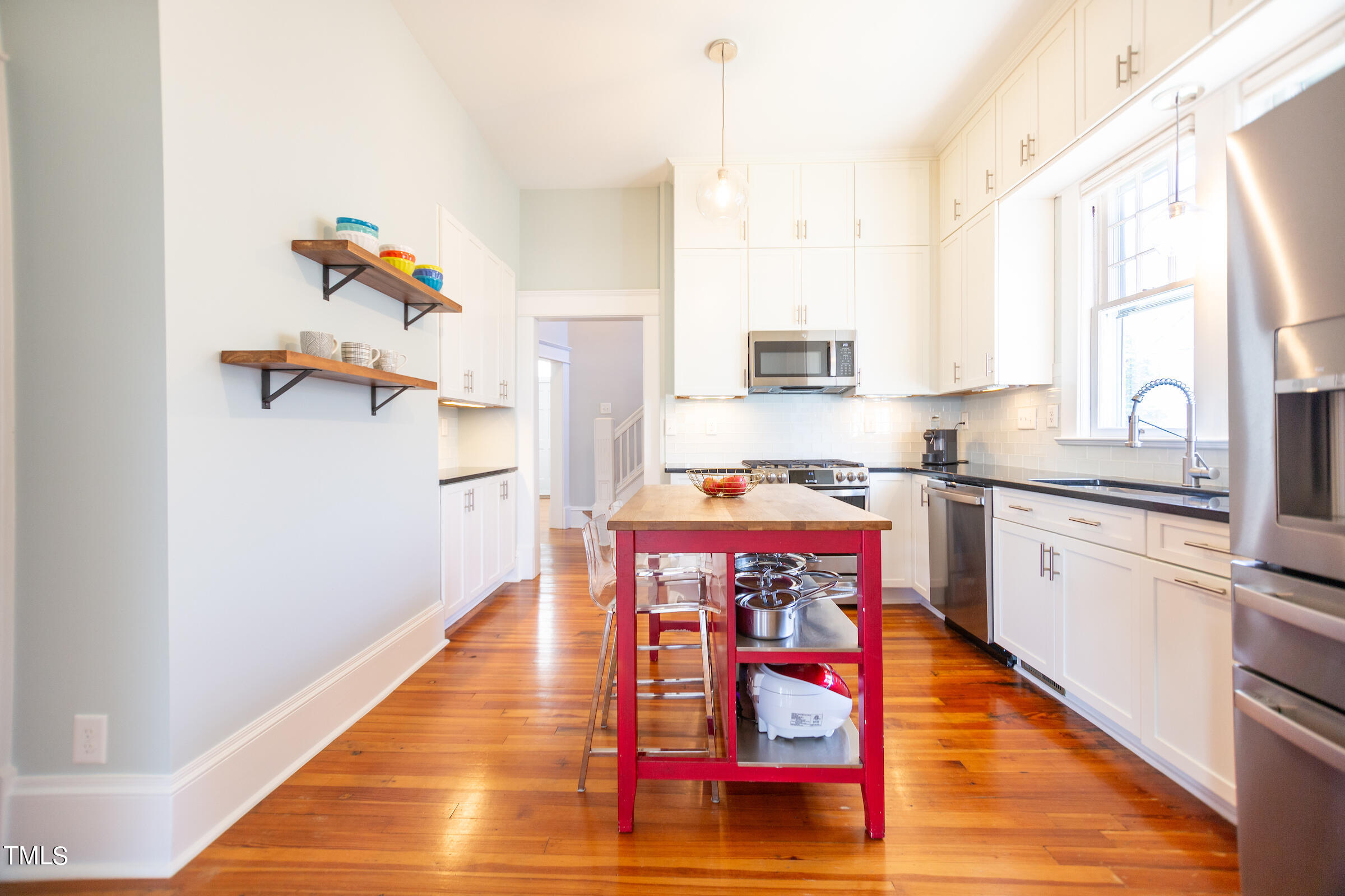 120 W Lynch Street