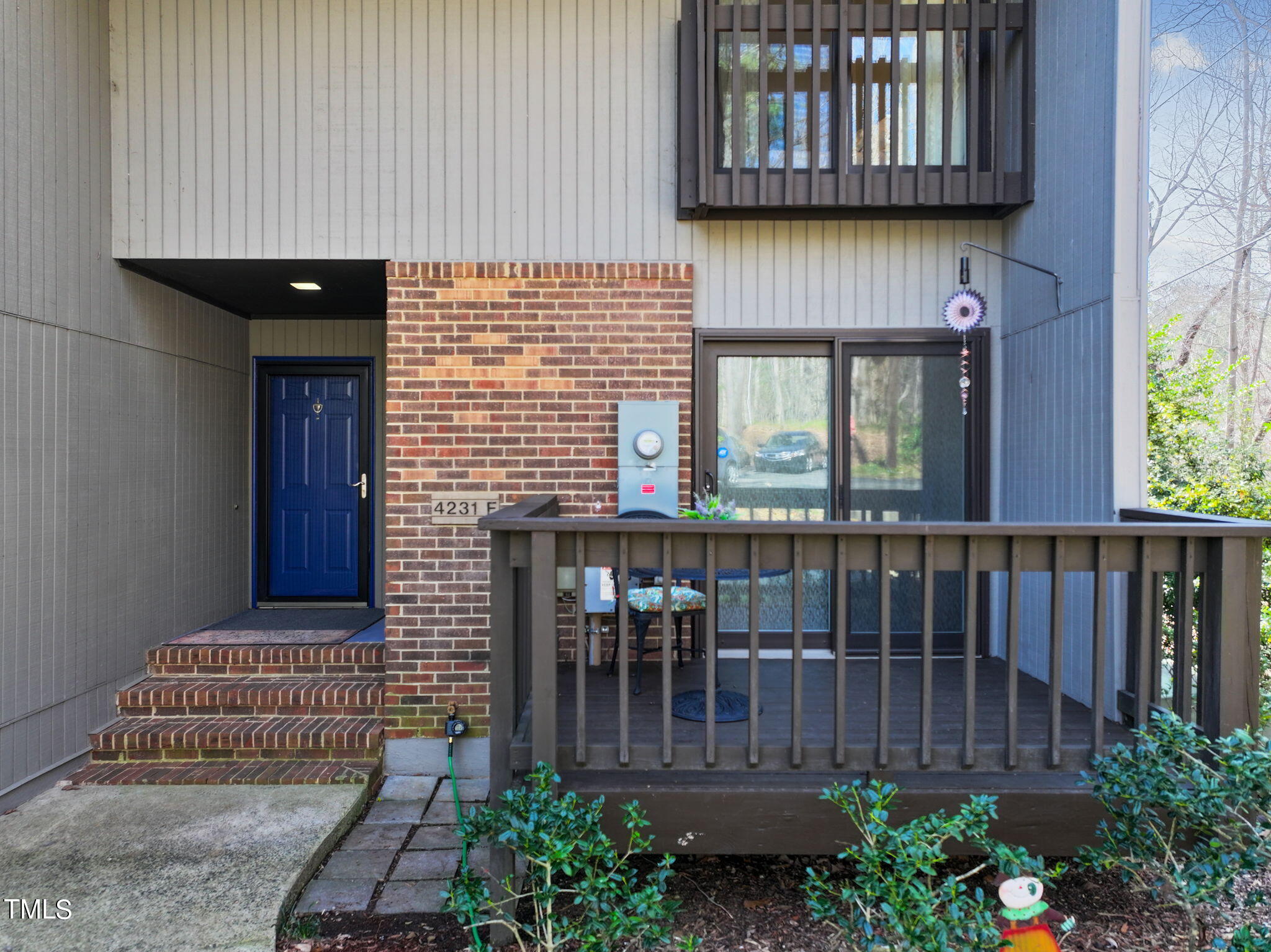 4231-F American Drive