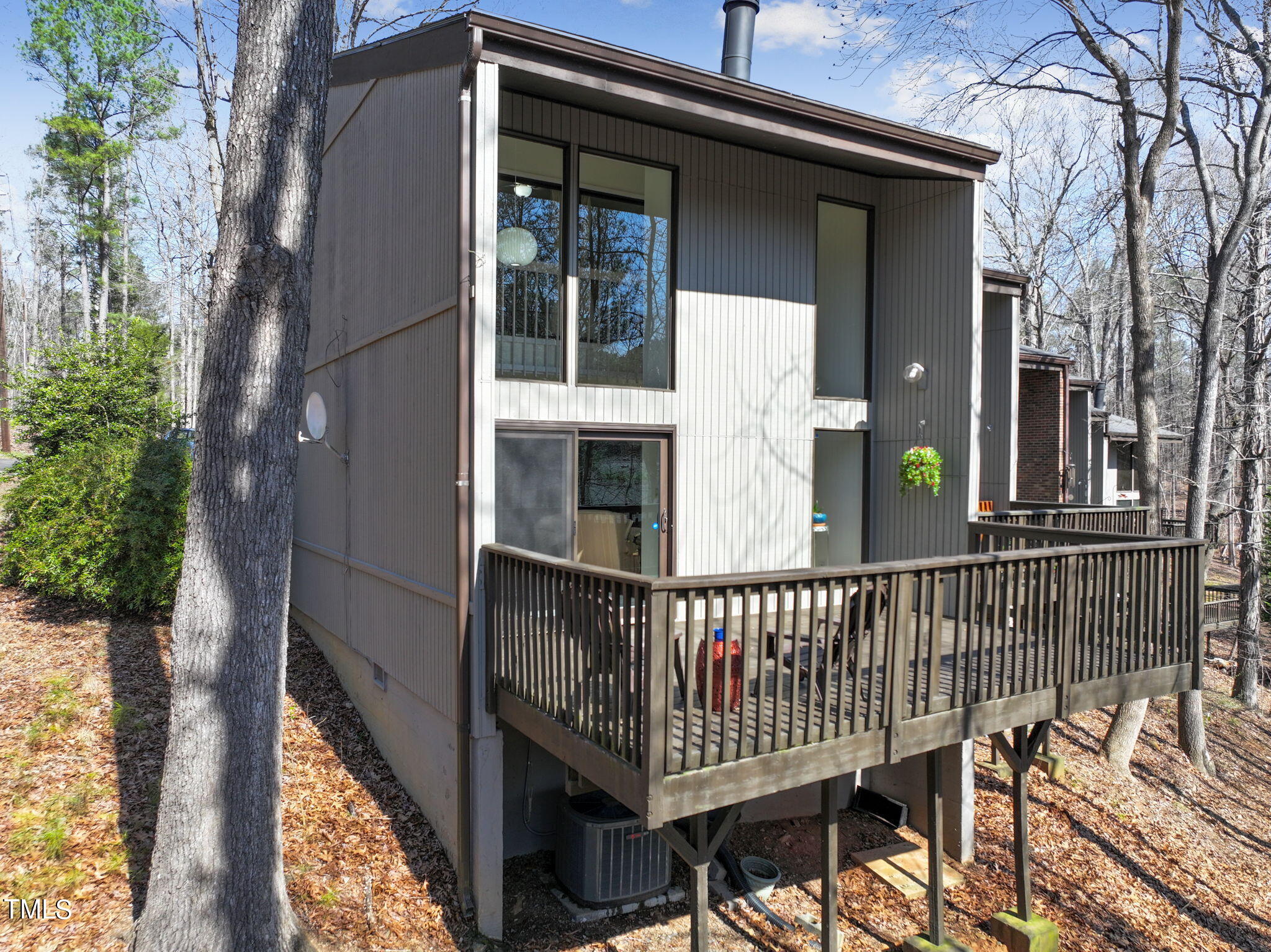 4231-F American Drive