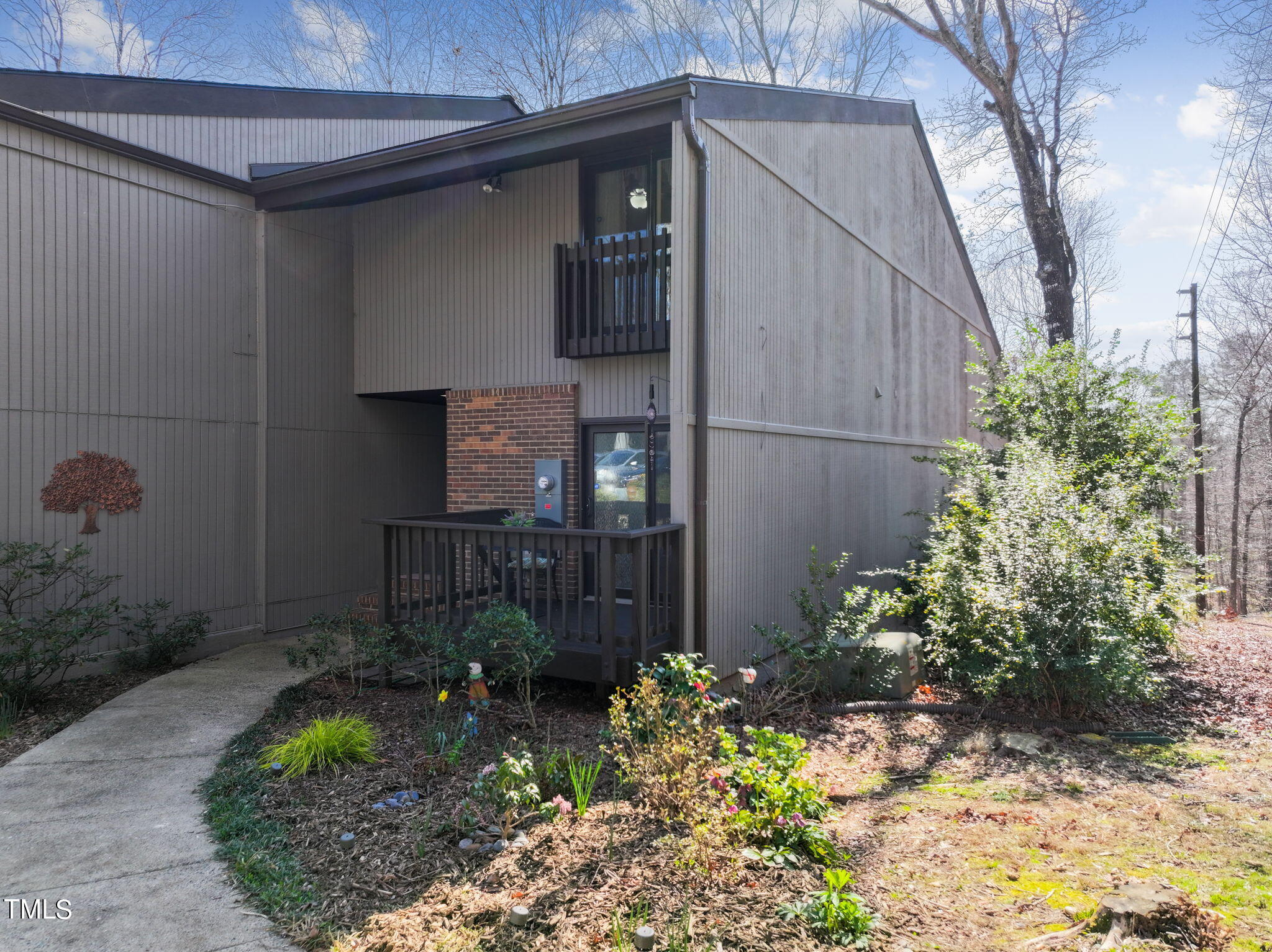 4231-F American Drive