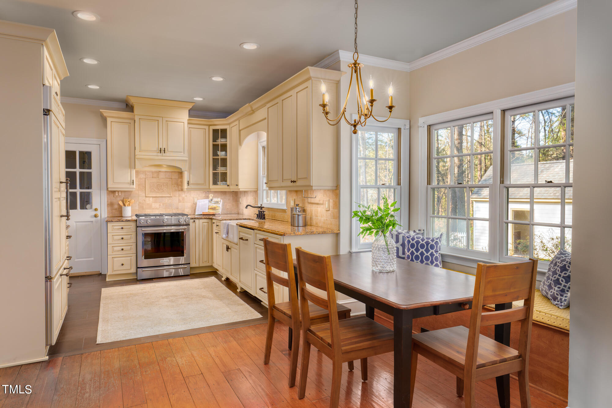 102 Sturbridge Lane