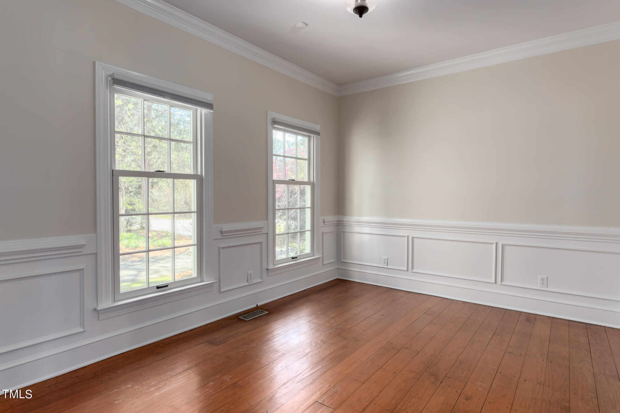 102 Sturbridge Lane