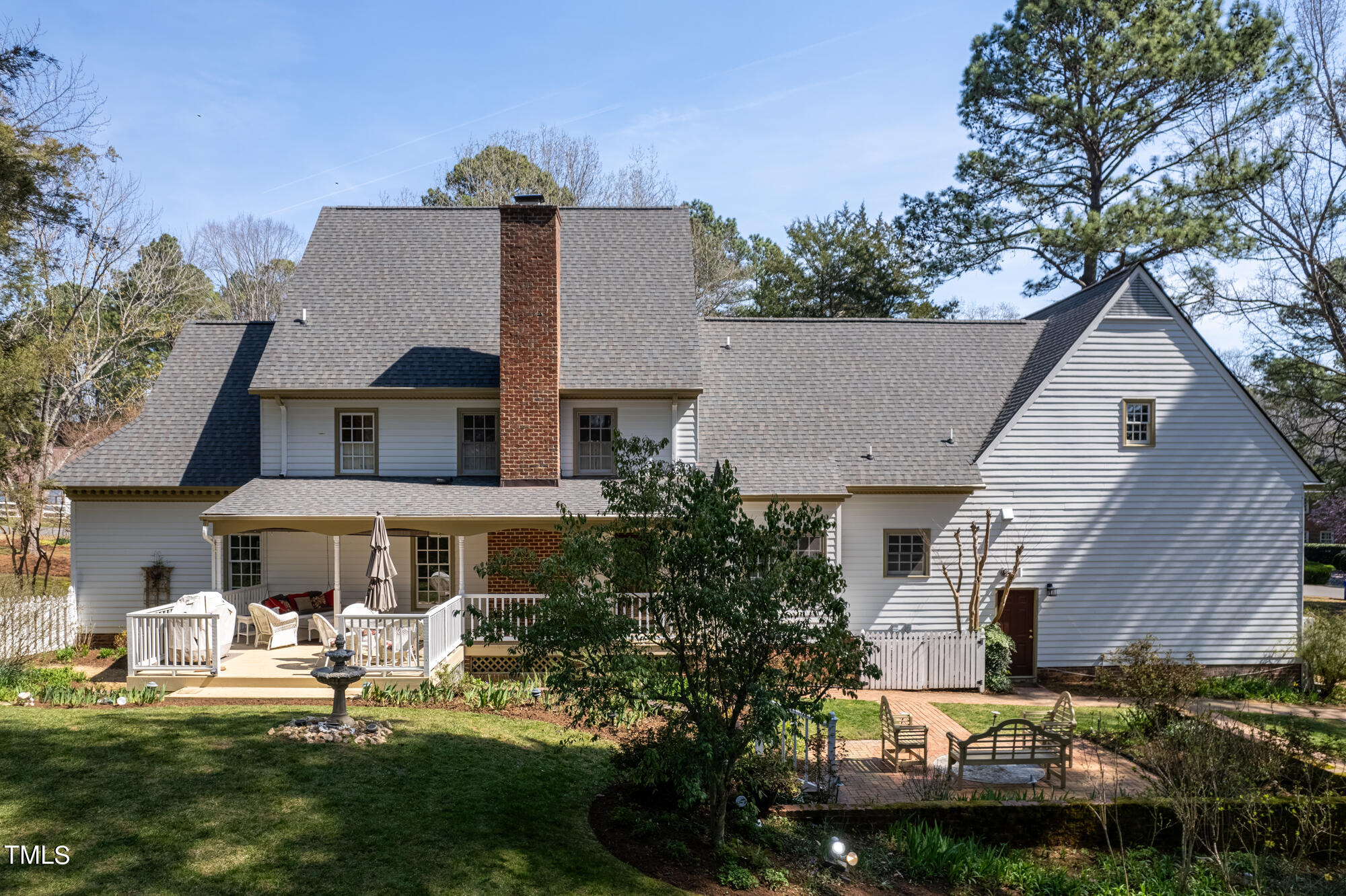 102 Sturbridge Lane
