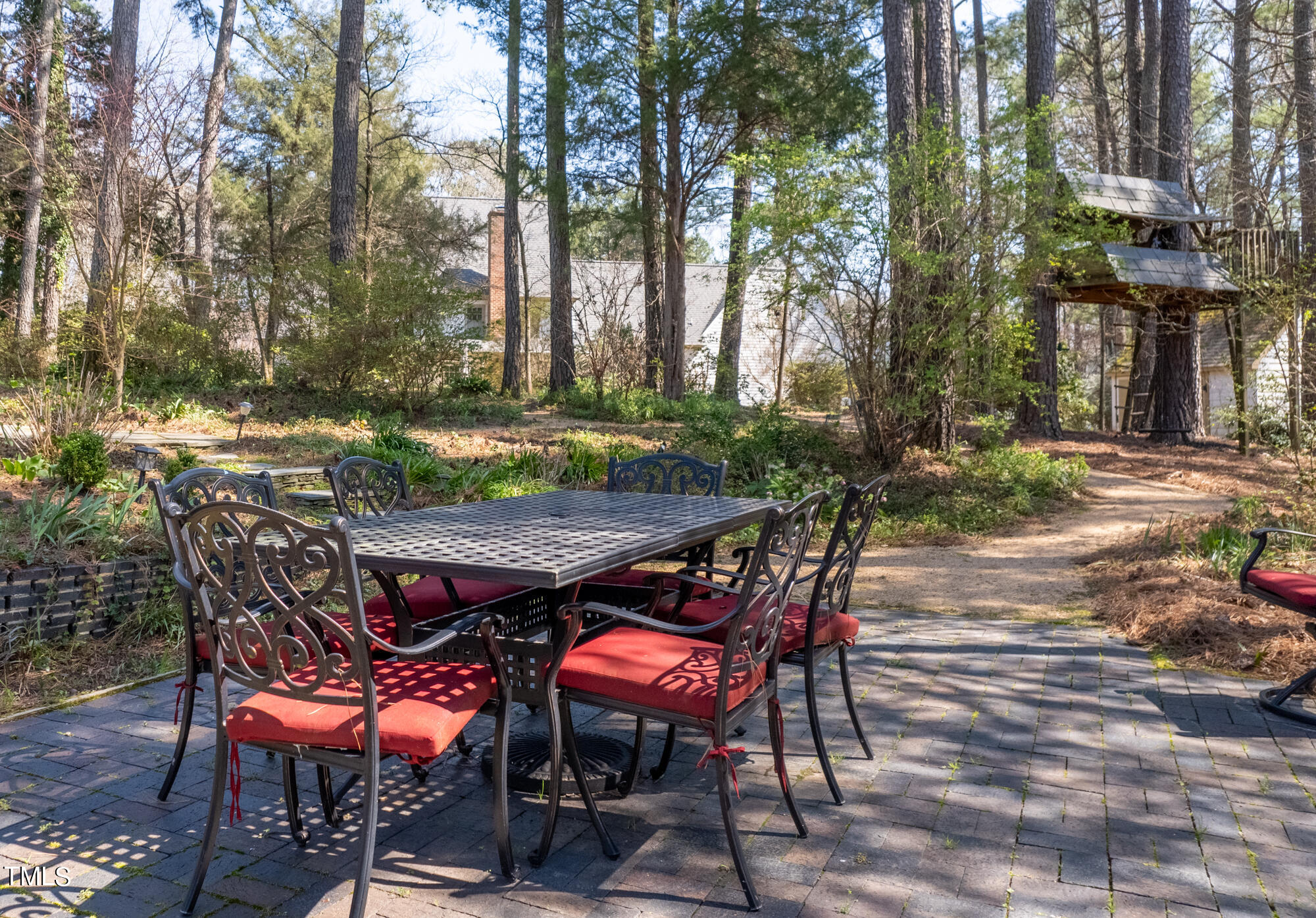 102 Sturbridge Lane