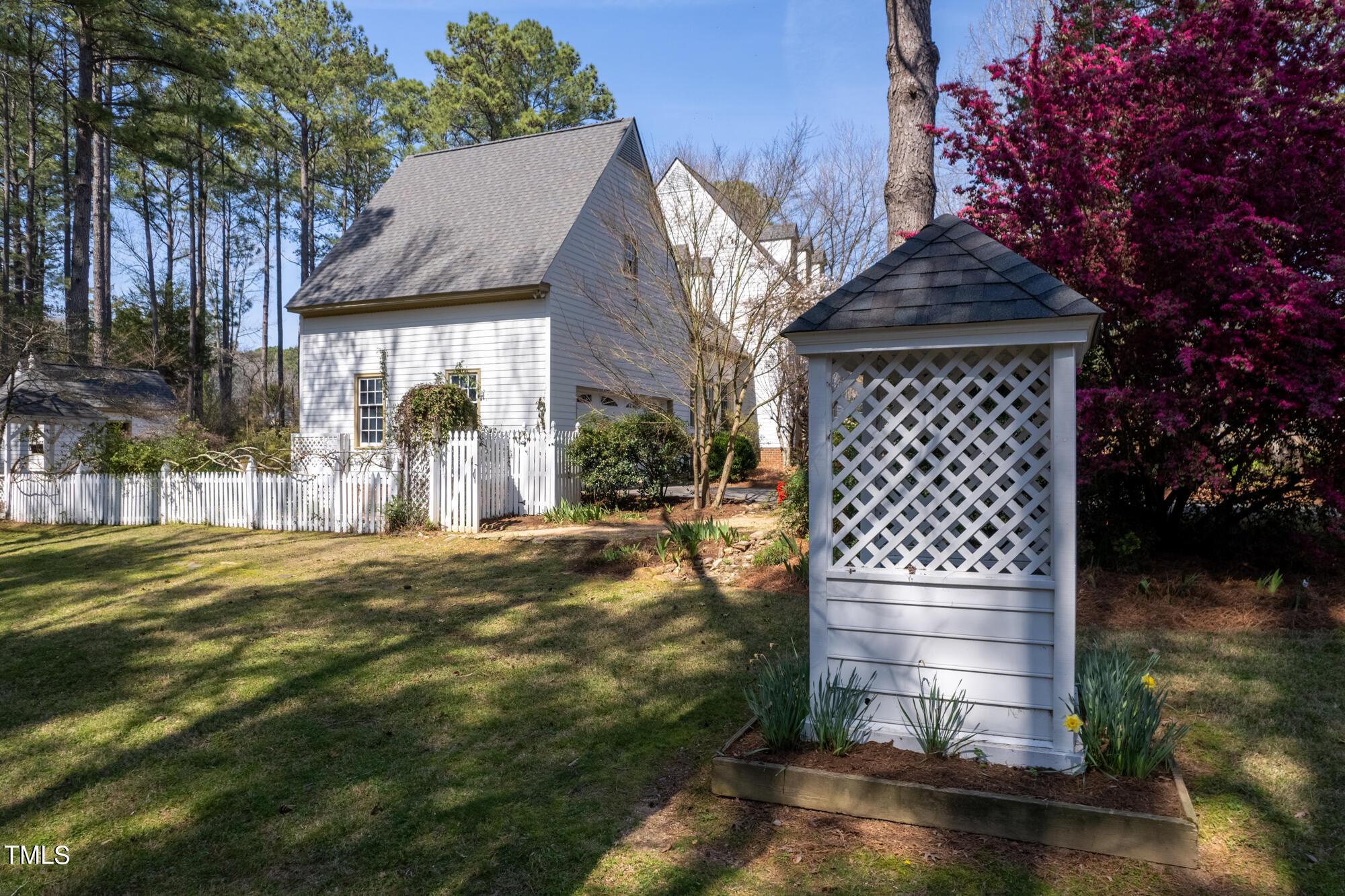 102 Sturbridge Lane