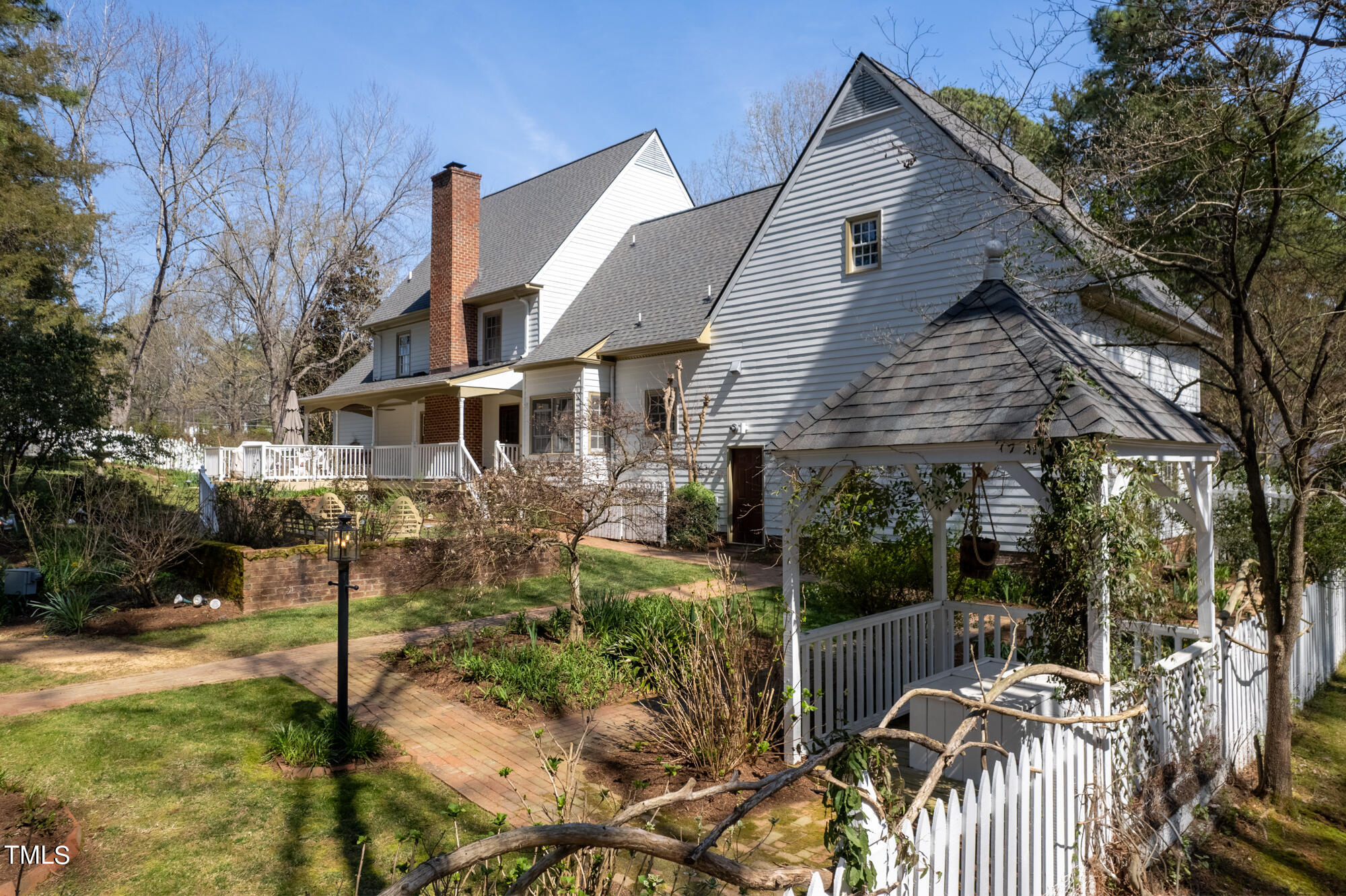 102 Sturbridge Lane