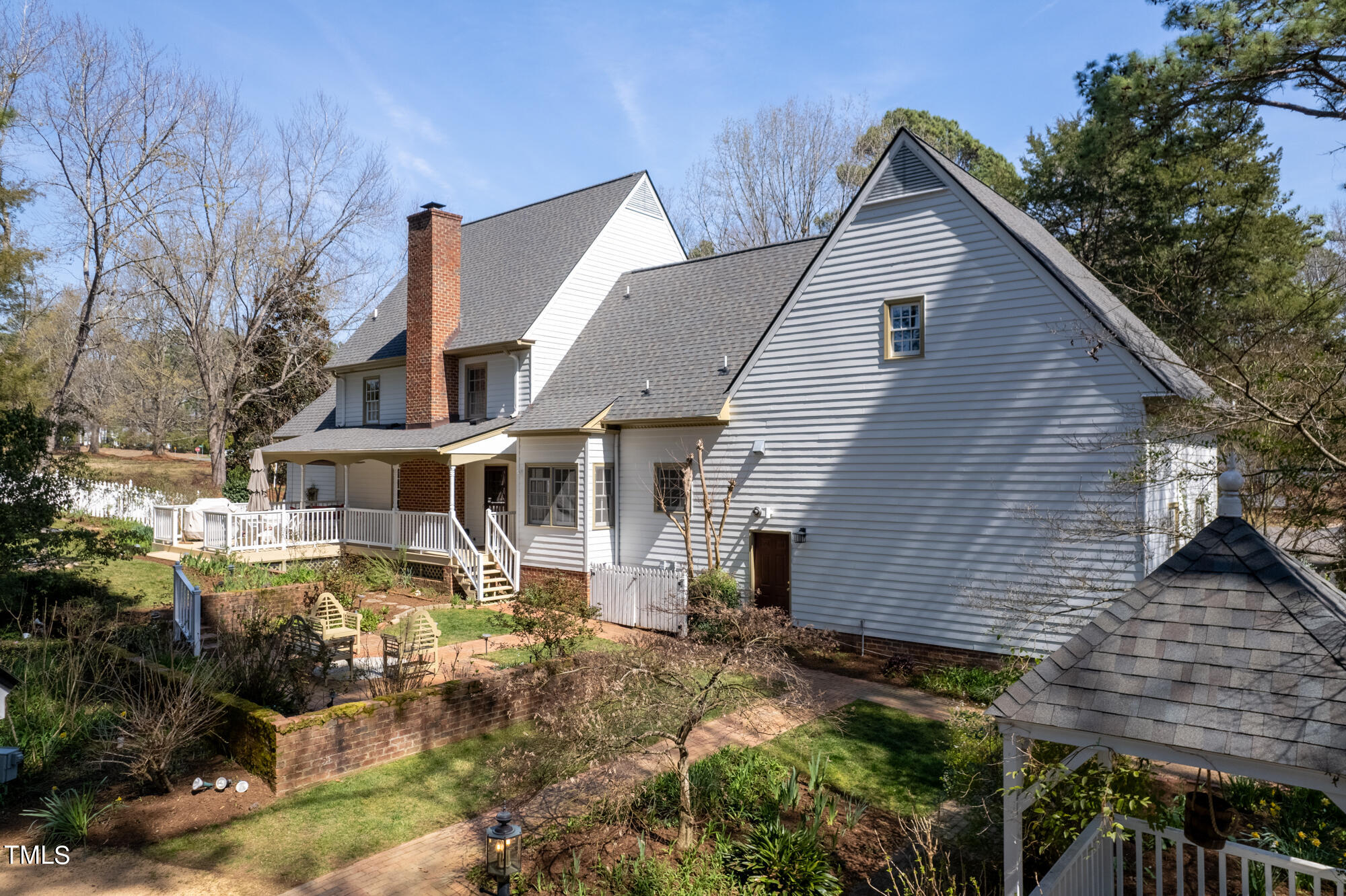 102 Sturbridge Lane