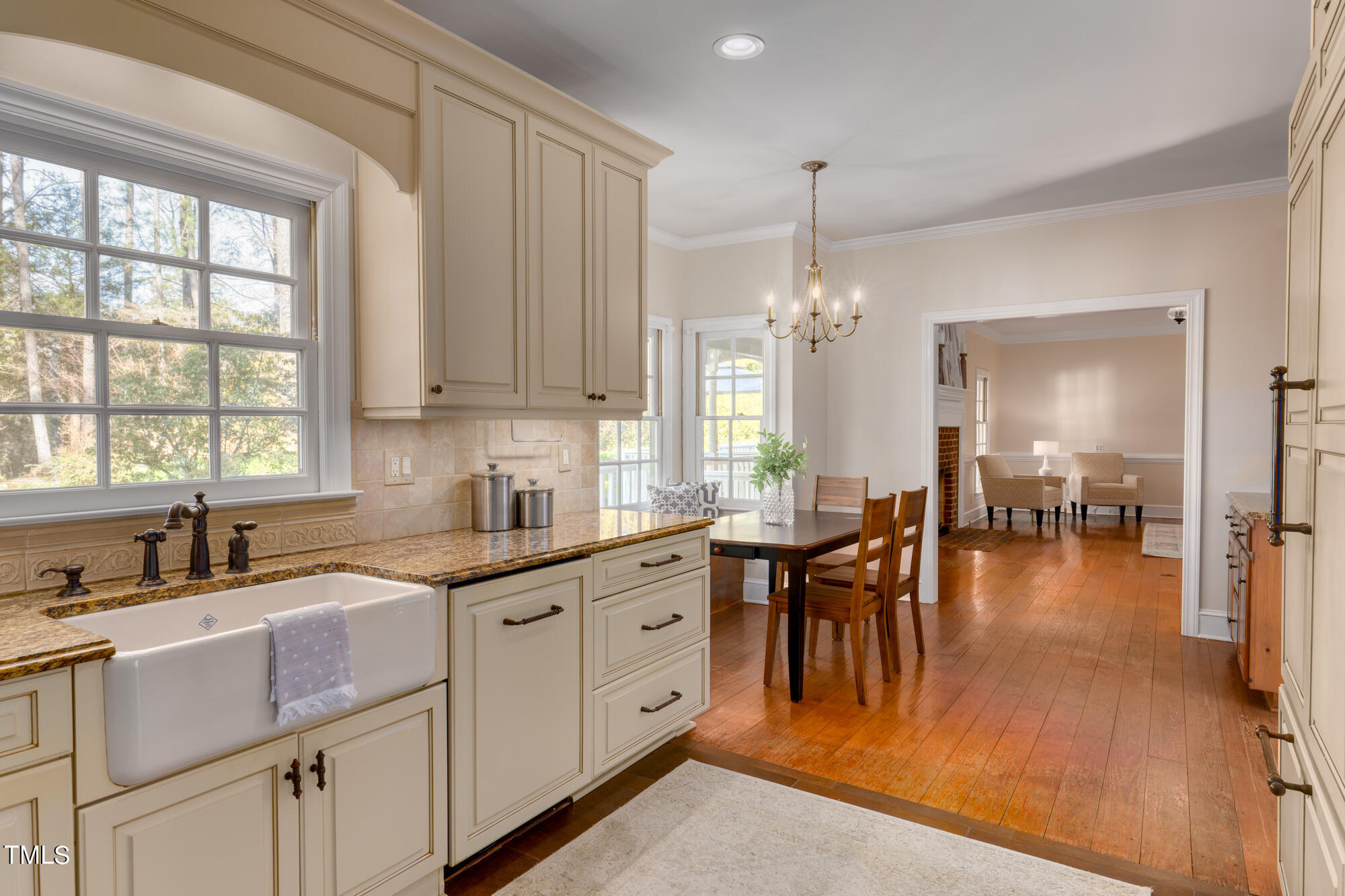 102 Sturbridge Lane