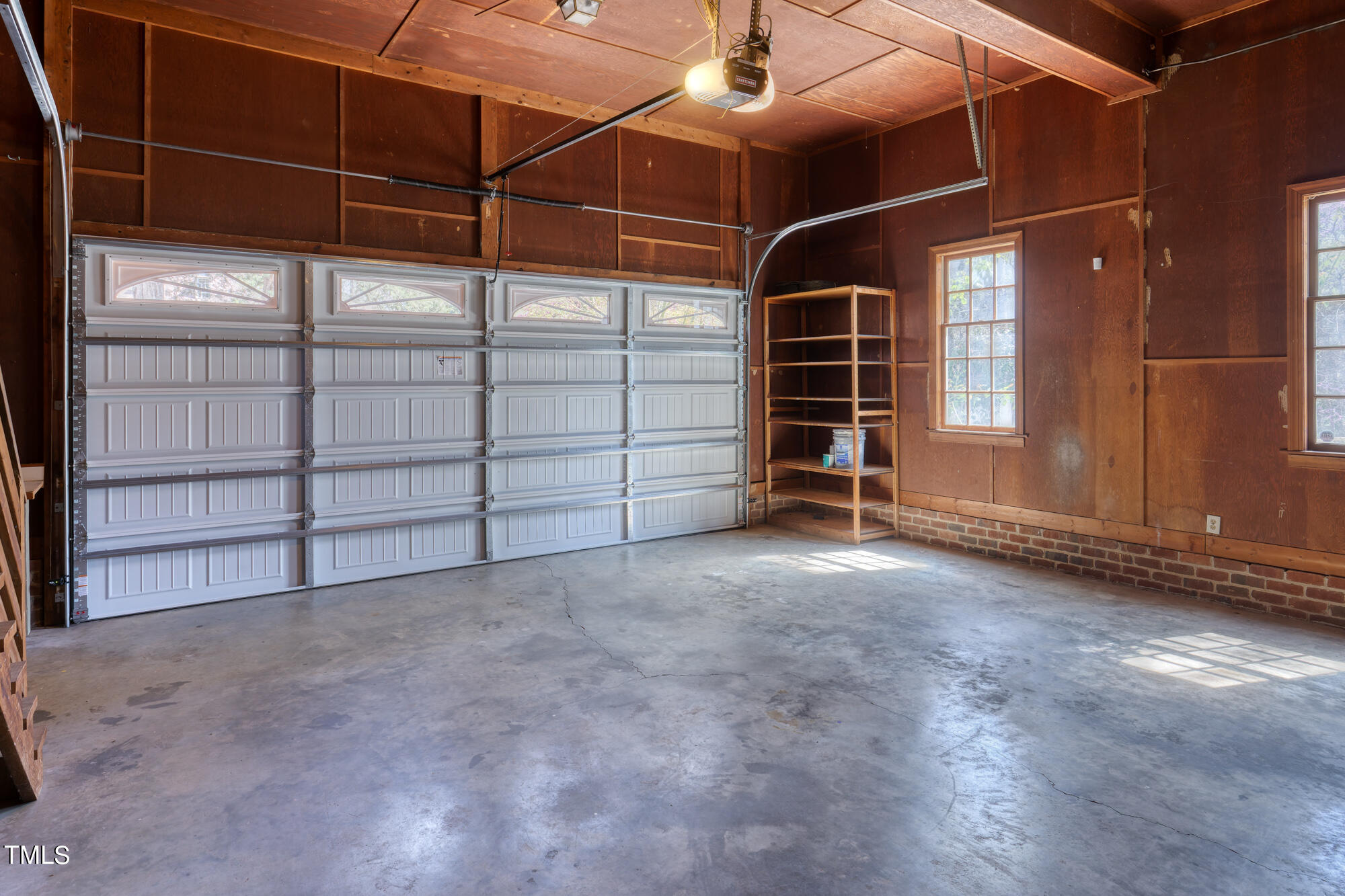 102 Sturbridge Lane