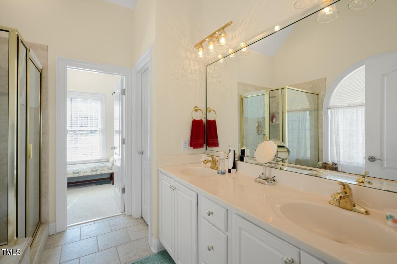 25 Georgetown Woods Drive