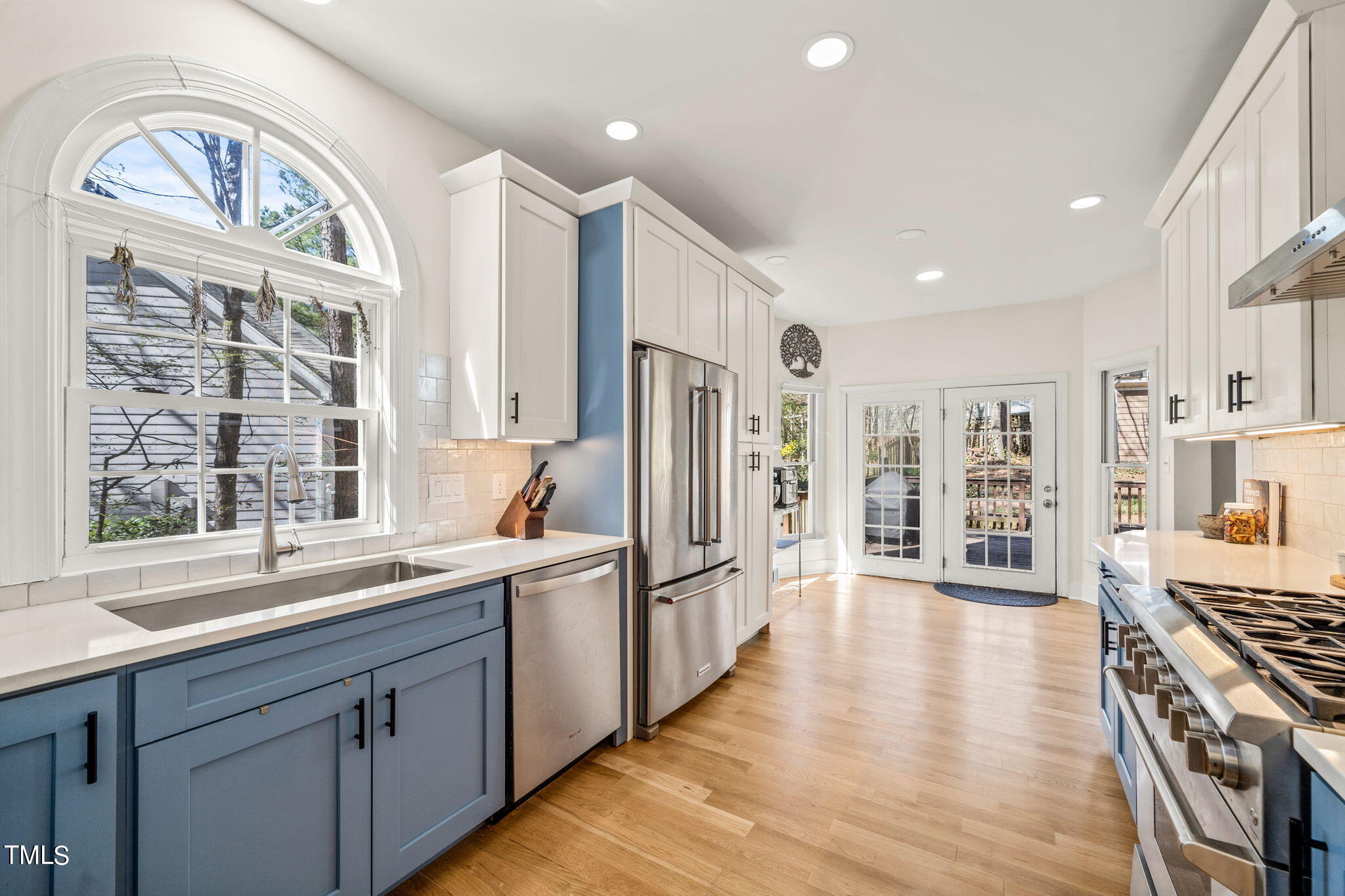 5126 Oakbrook Drive