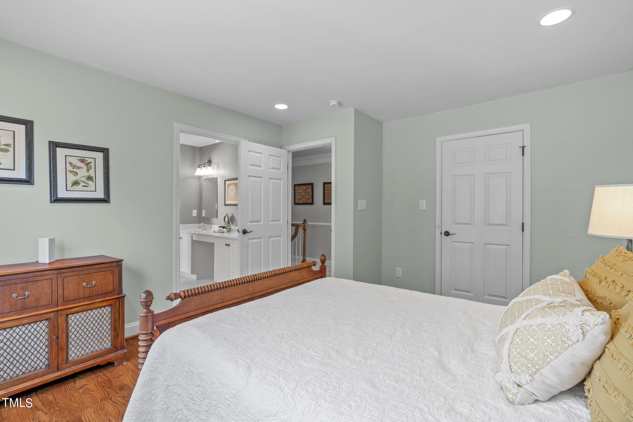 400 Preston Village Way