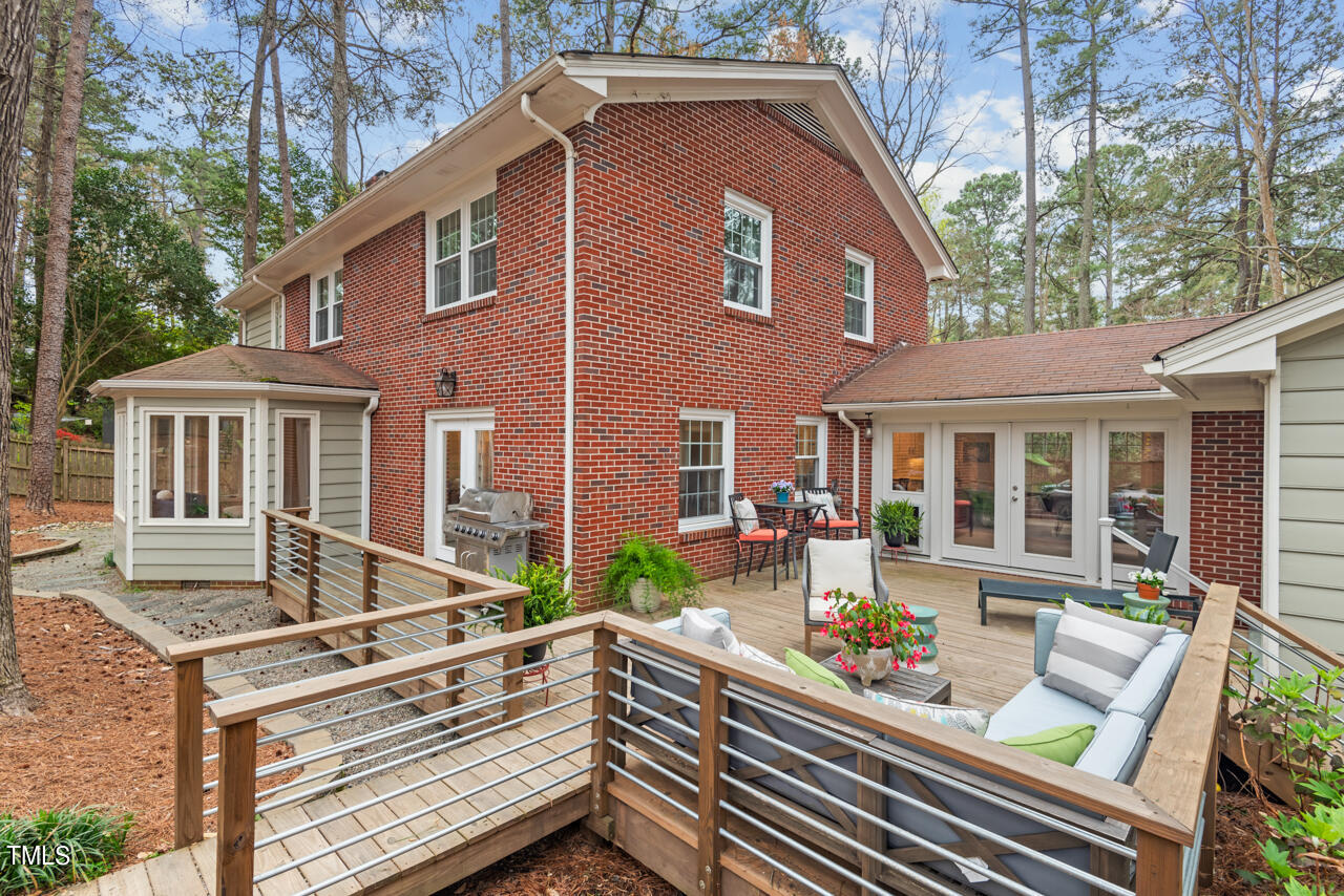 2528 Wrightwood Avenue