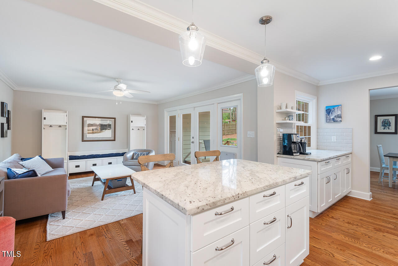 2528 Wrightwood Avenue